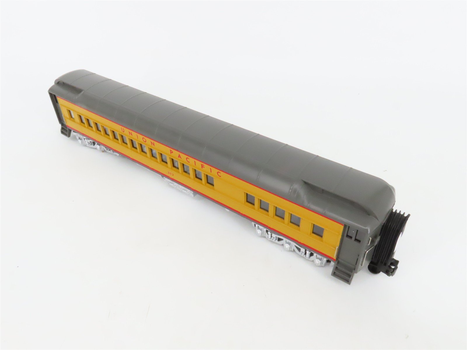 O Gauge 3-Rail MTH 20-4131 UP Union Pacific Madison Passenger 2-Car Set