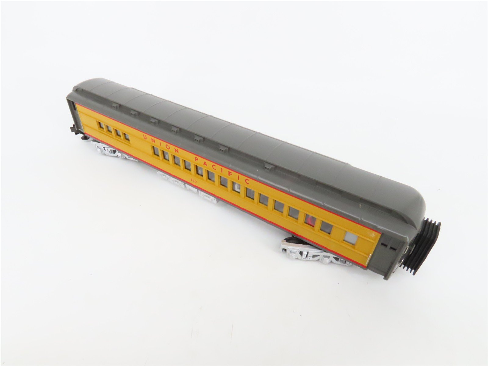 O Gauge 3-Rail MTH 20-4131 UP Union Pacific Madison Passenger 2-Car Set
