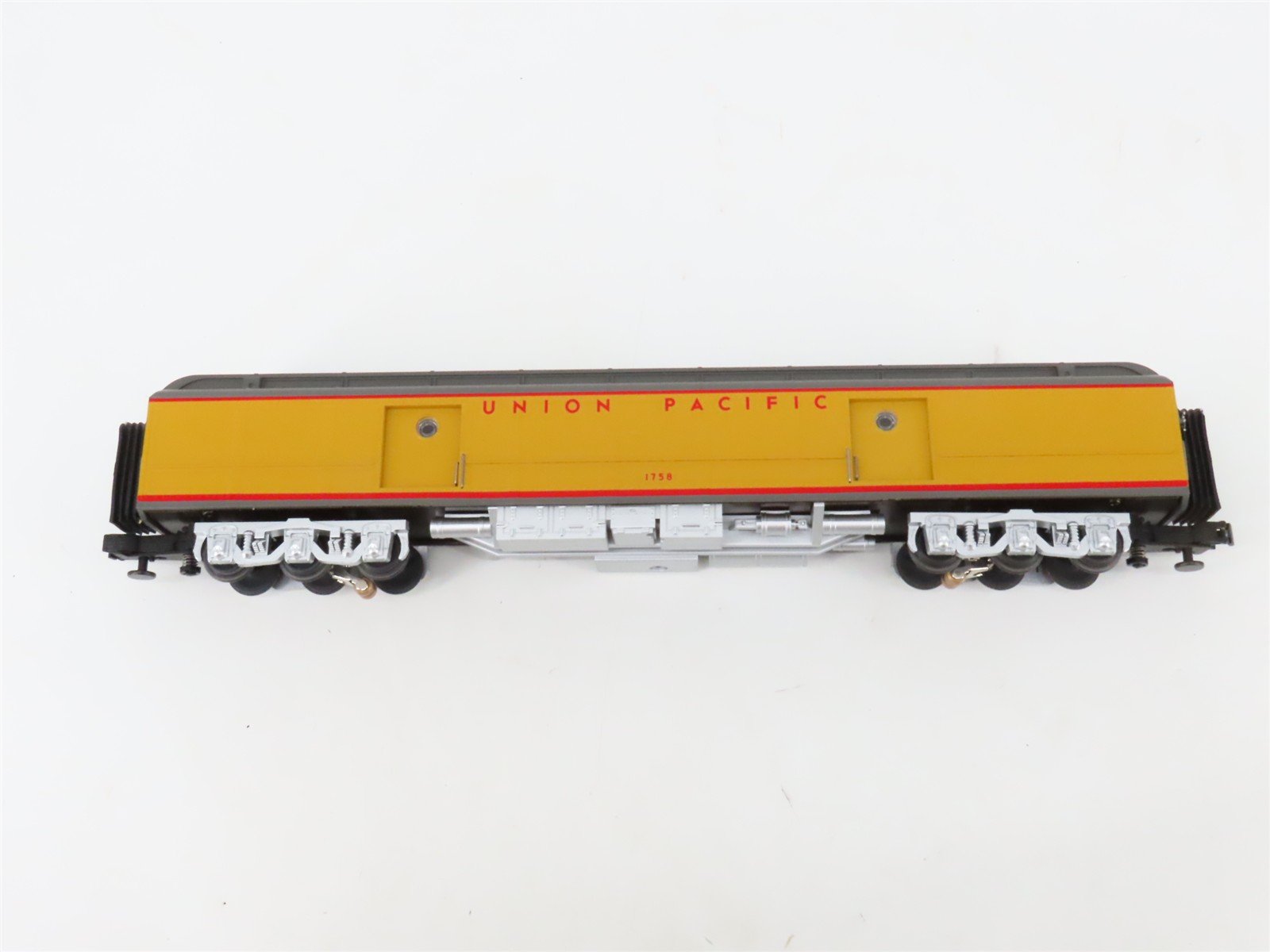 O 3-Rail MTH 20-4031 UP Union Pacific 70' Madison Passenger 5-Car Set w/Lights