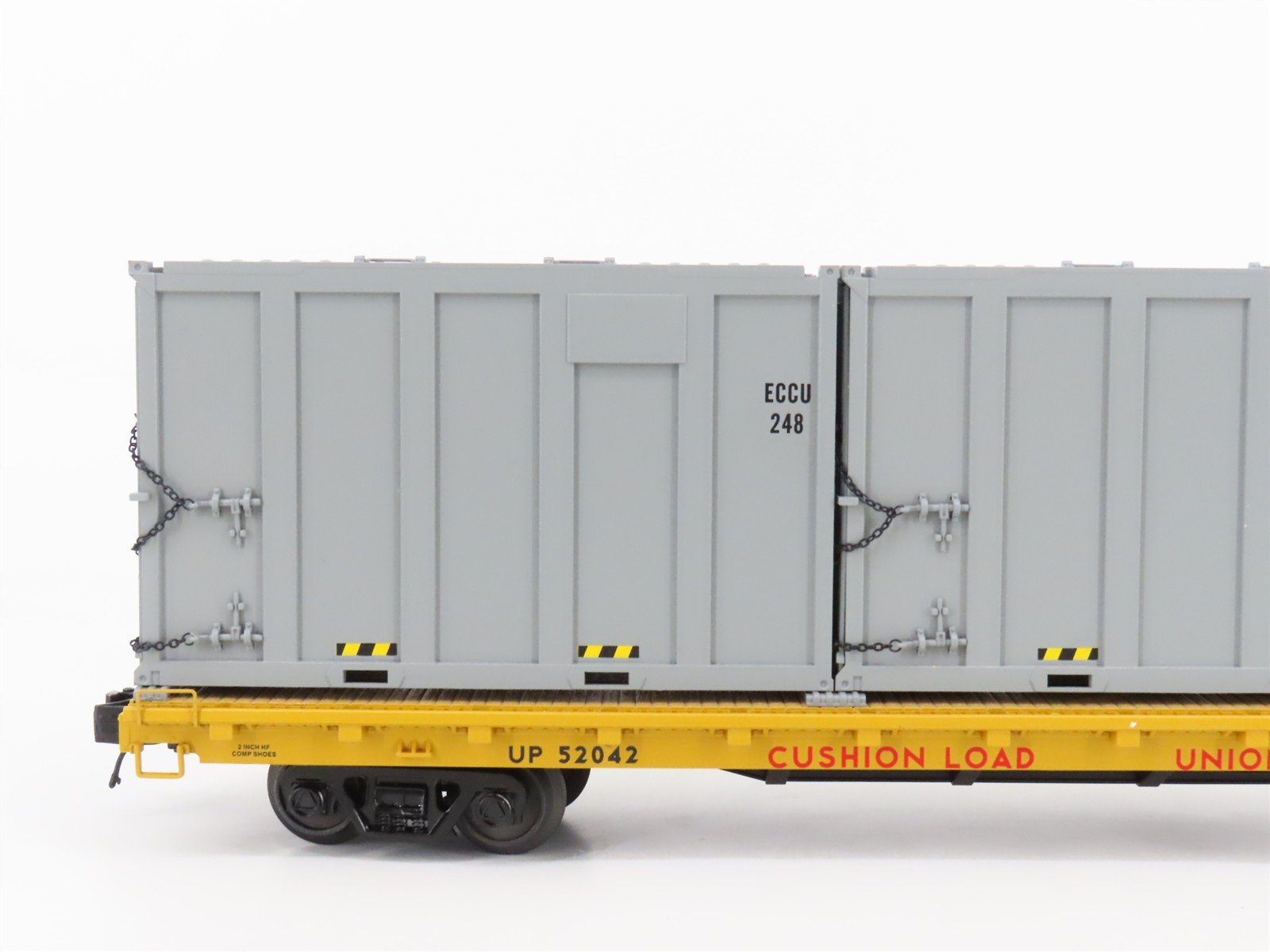 O Gauge 3-Rail MTH 20-98888 UP Union Pacific Flat Car #52042 w/ Trash Containers