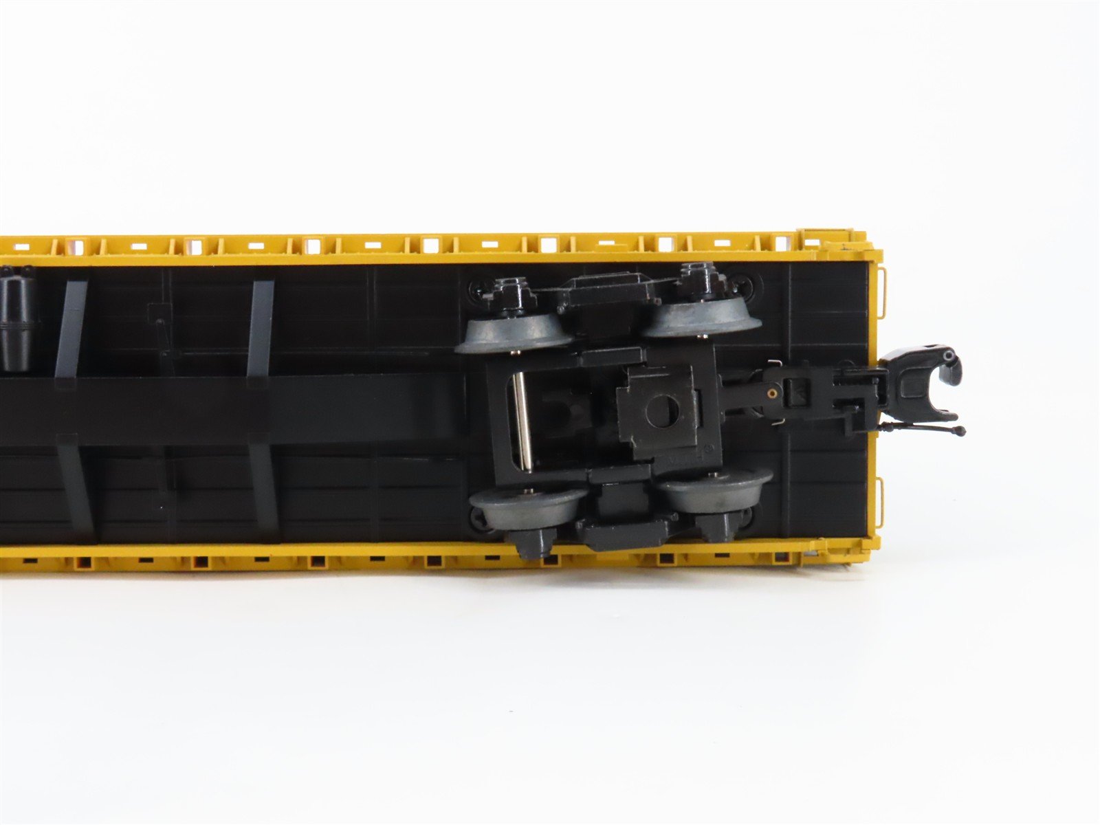 O Gauge 3-Rail MTH 20-98888 UP Union Pacific Flat Car #52042 w/ Trash Containers