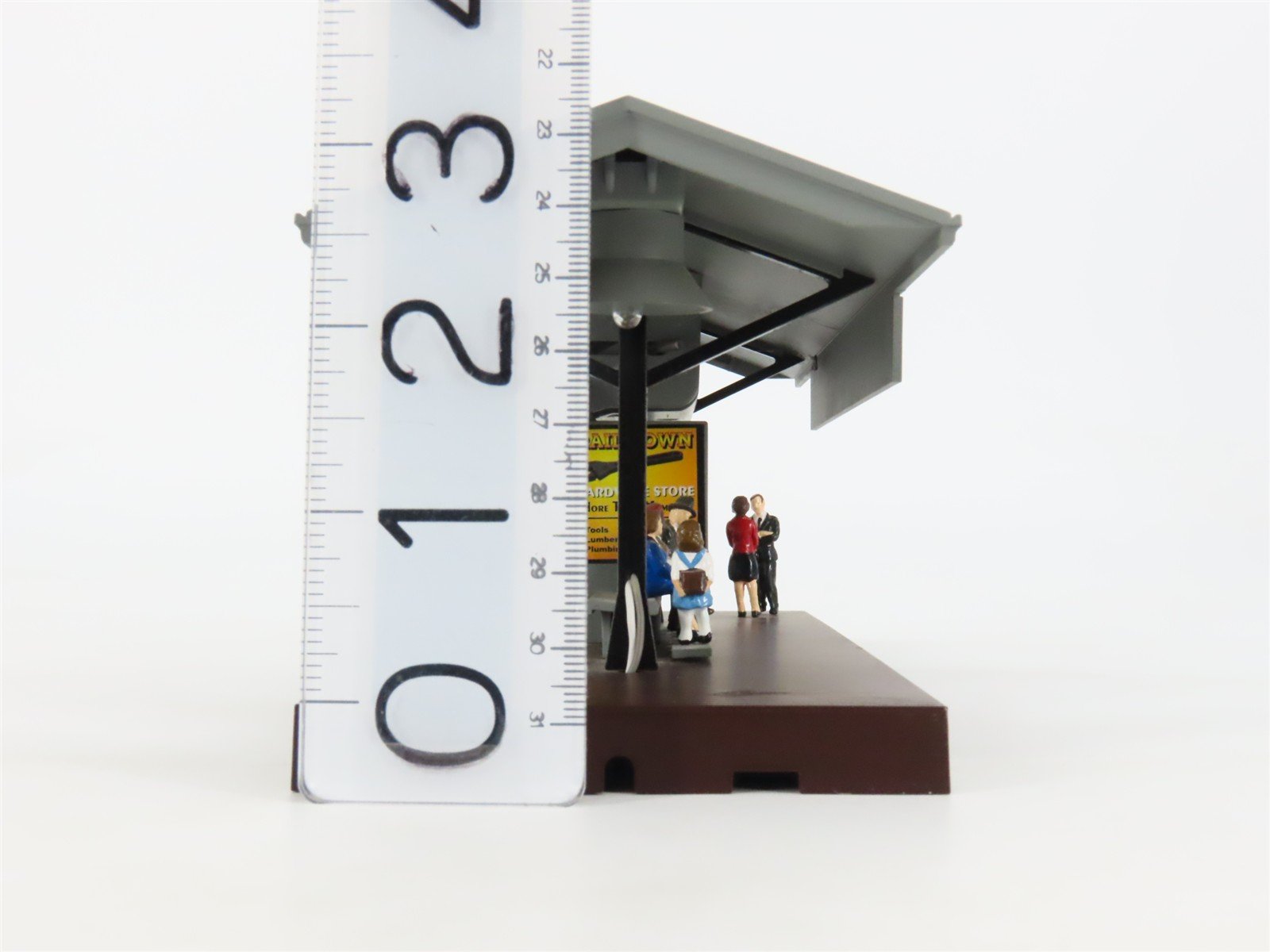 O 1/48 MTH Rail King 30-9107 Operating Passenger Station Platform w/ Figures