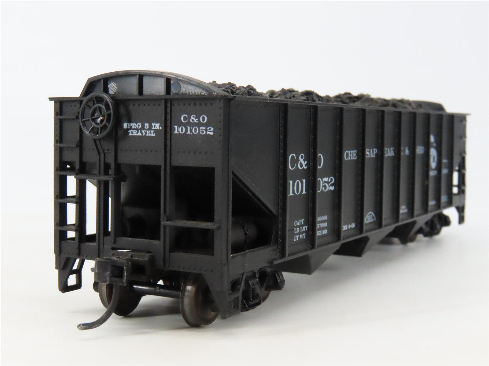 LOT of 2 HO Scale Roundhouse 1499 C&O Progress 3-Bay Hopper w/ Load - Upgraded
