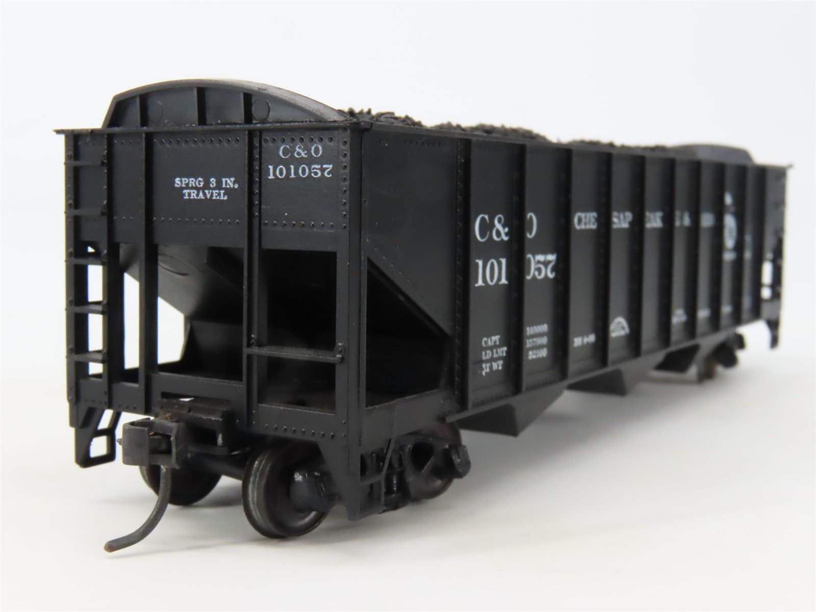 LOT of 2 HO Scale Roundhouse 1499 C&O Progress 3-Bay Hopper w/ Load - Upgraded