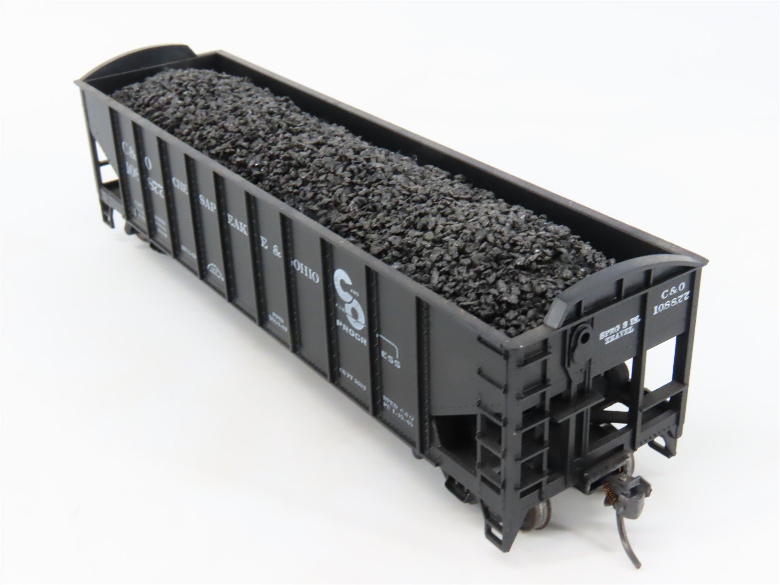 LOT of 2 HO Scale Roundhouse 1499 C&O Progress 3-Bay Hopper w/ Load - Upgraded