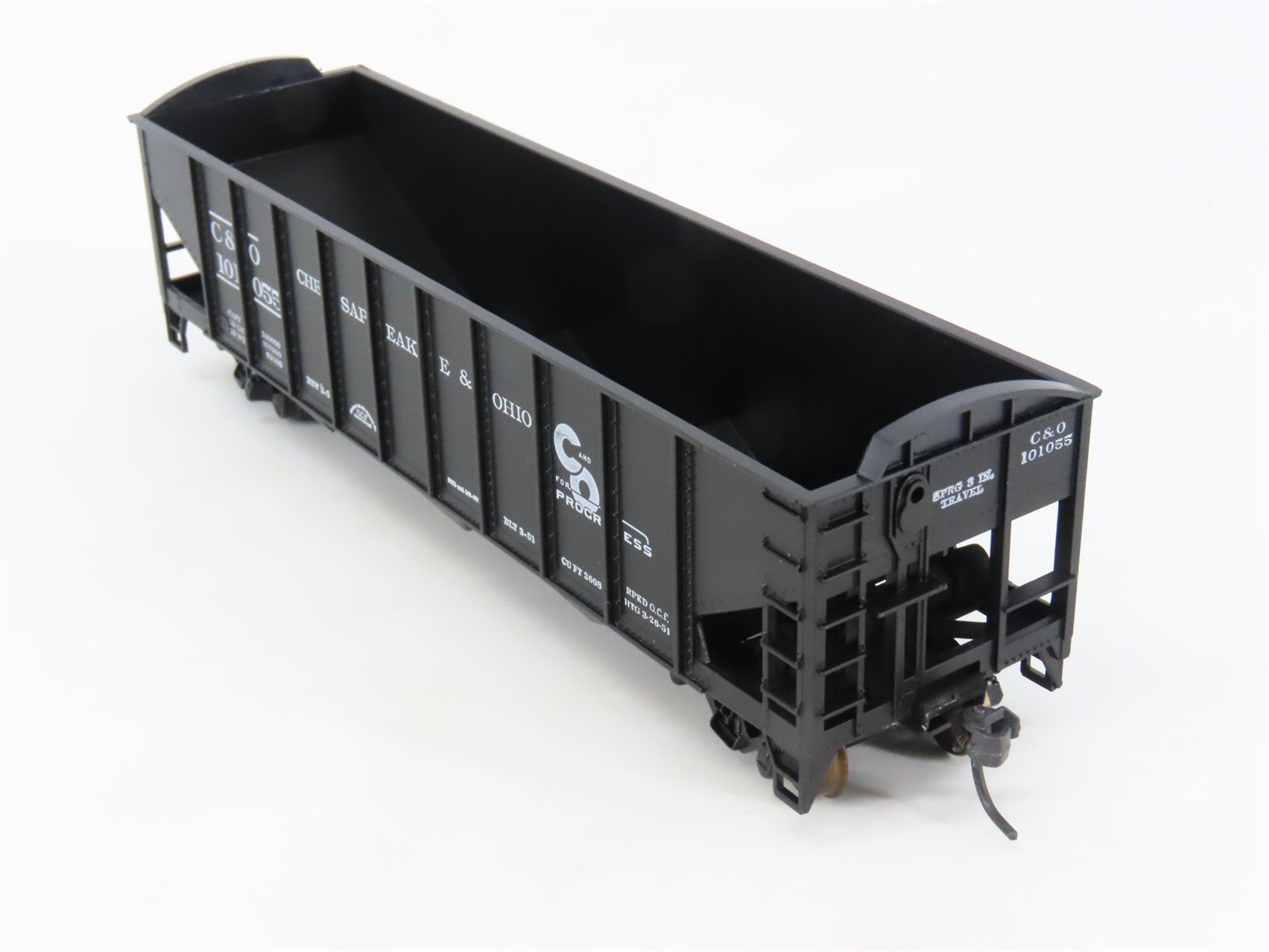 HO Scale Roundhouse 1499 C&O Progress 3-Bay Open Hopper #101055 - Upgraded