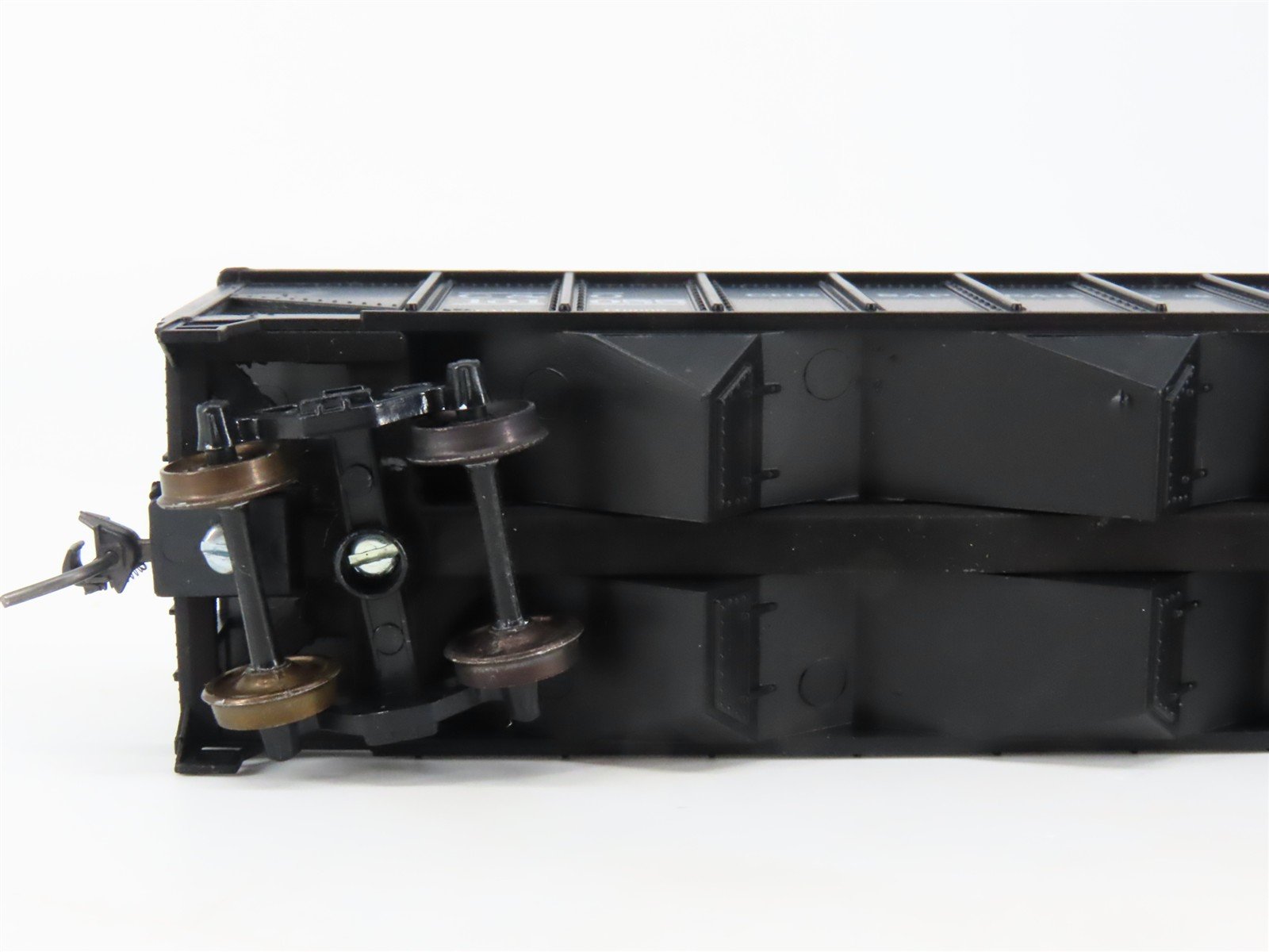 HO Scale Roundhouse 1499 C&O Progress 3-Bay Open Hopper #101055 - Upgraded