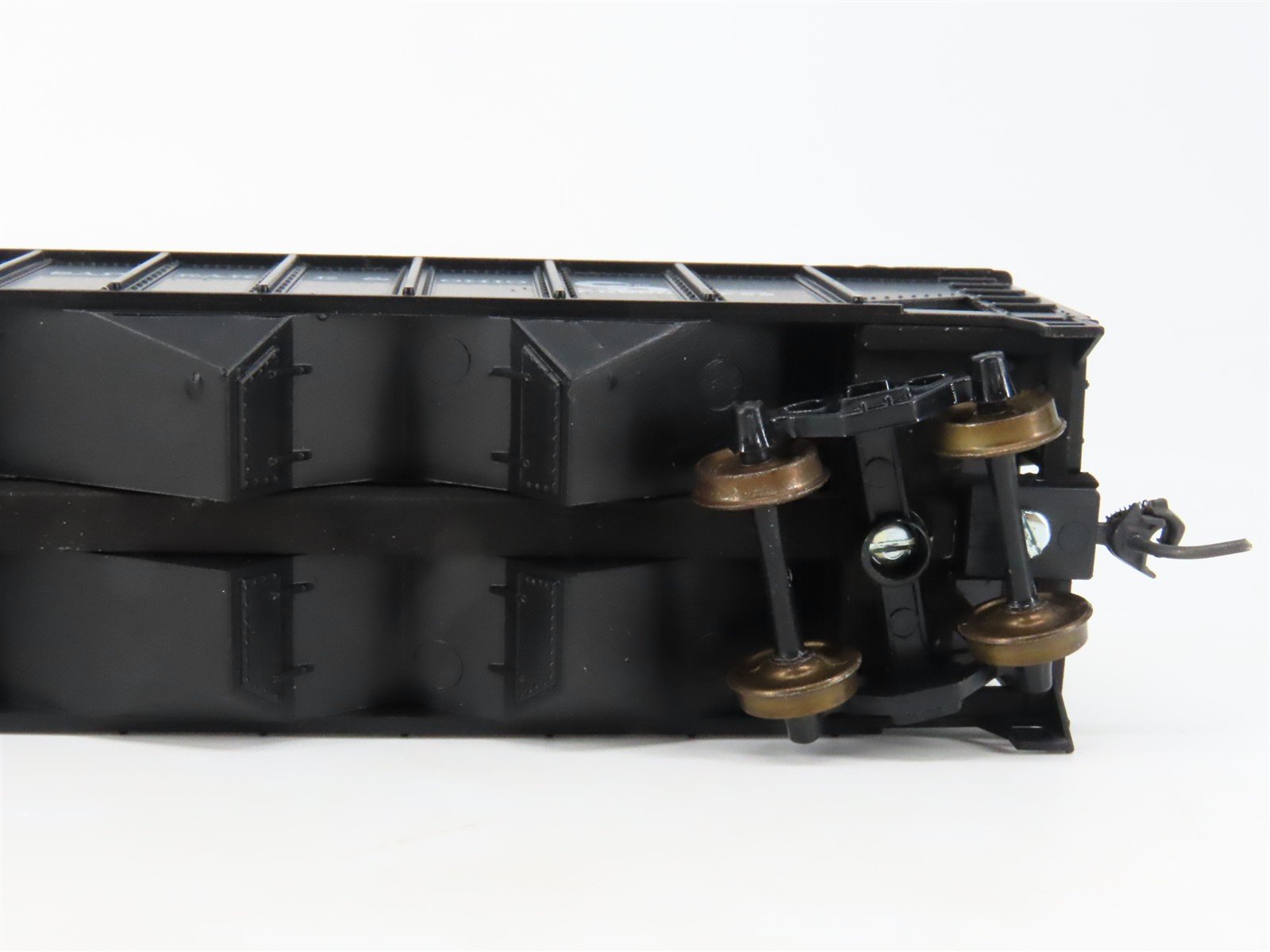 HO Scale Roundhouse 1499 C&O Progress 3-Bay Open Hopper #101055 - Upgraded