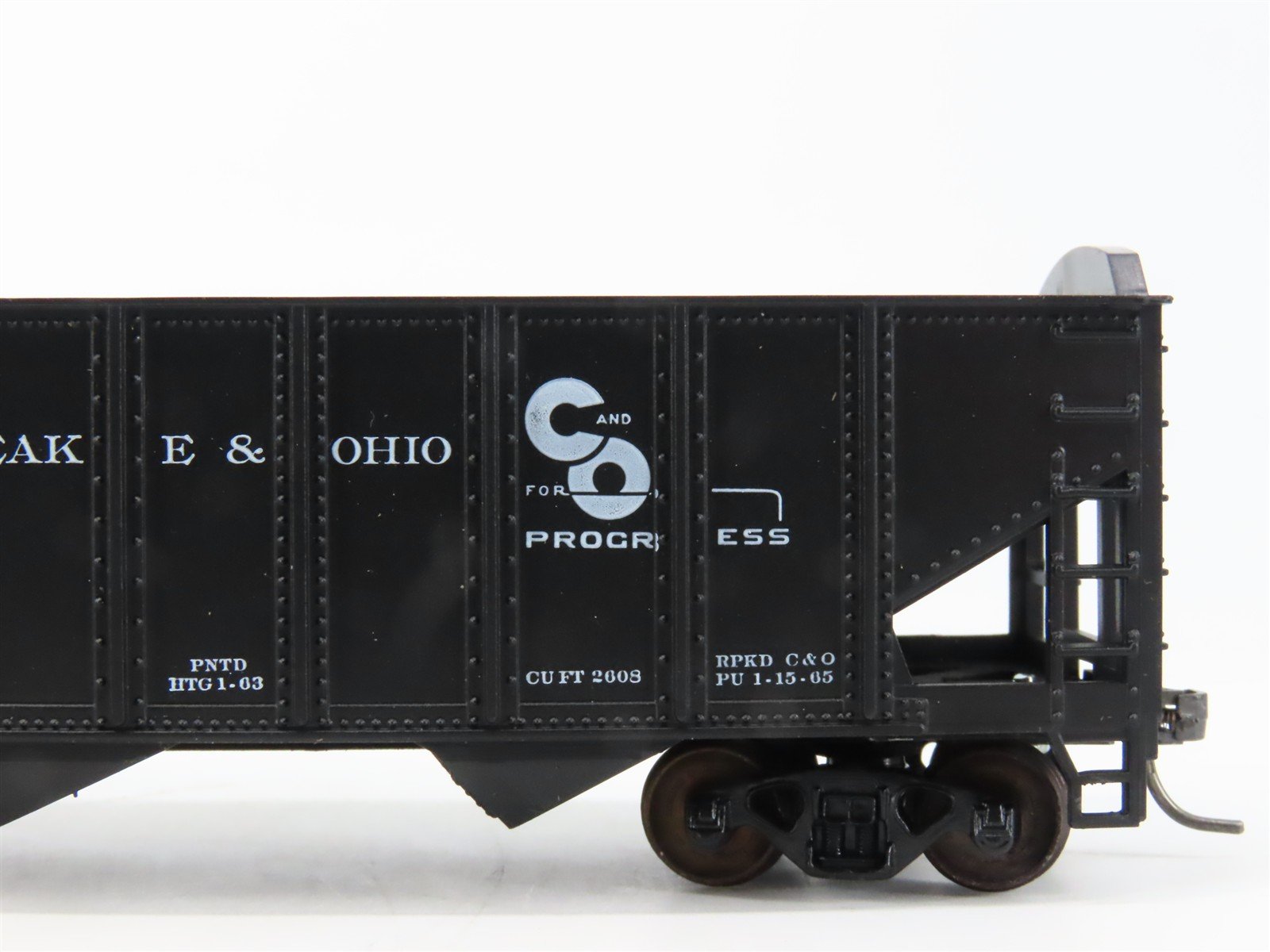 HO Scale Roundhouse 1499 C&O Progress 3-Bay Open Hopper #108877 - Upgraded