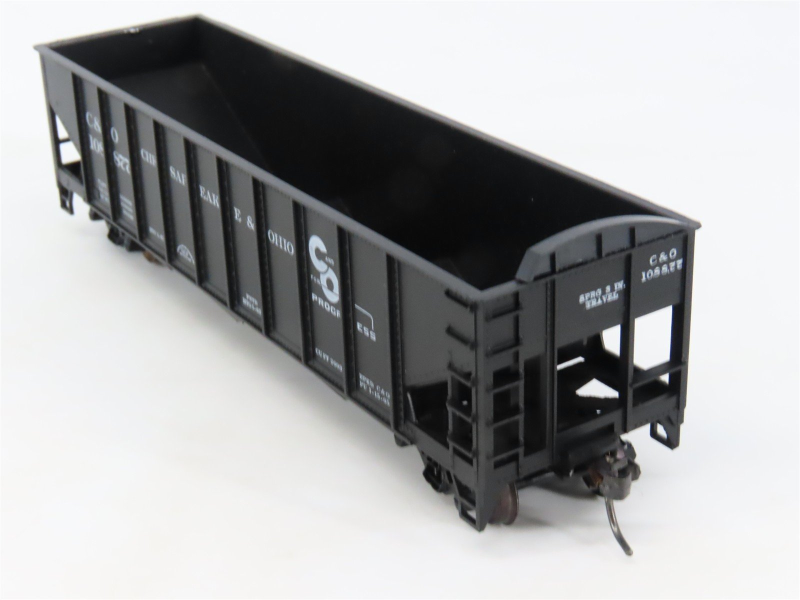 HO Scale Roundhouse 1499 C&O Progress 3-Bay Open Hopper #108877 - Upgraded