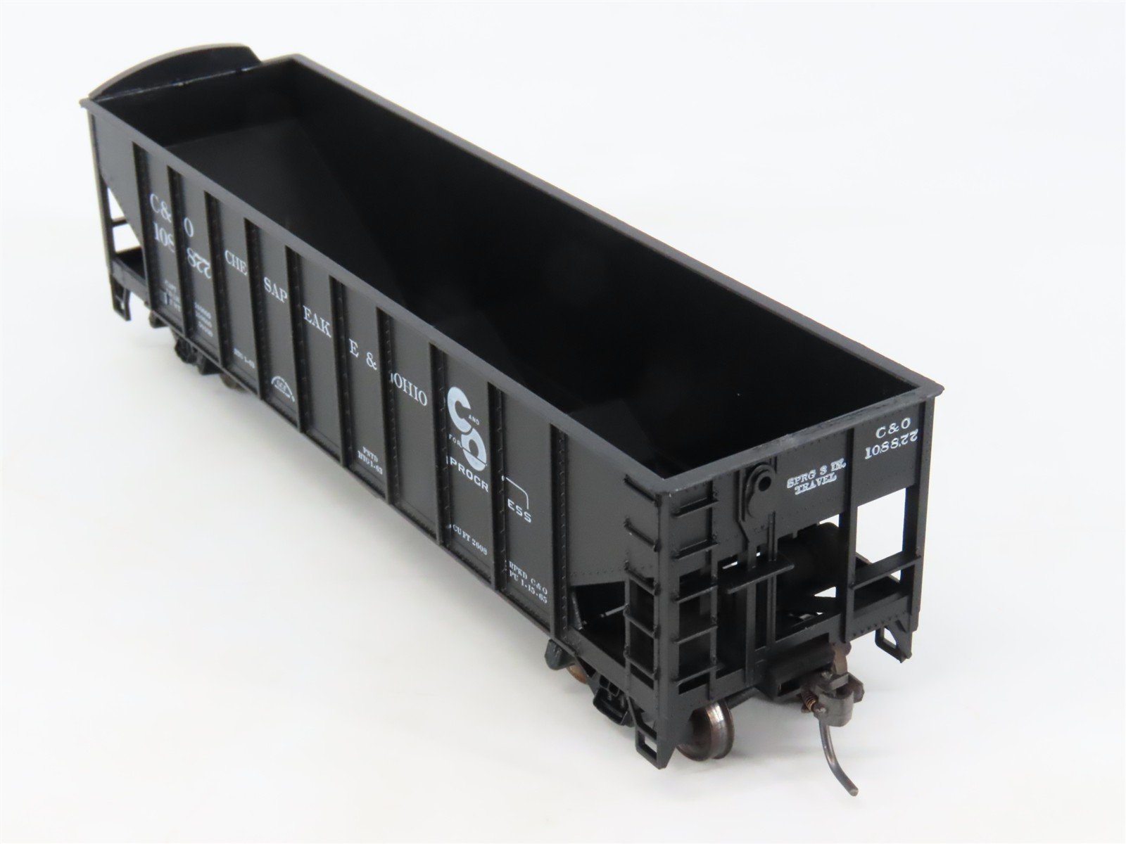 HO Scale Roundhouse 1499 C&O Progress 3-Bay Open Hopper #108877 - Upgraded