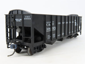 LOT of 2 HO Scale Roundhouse 1499 C&O 