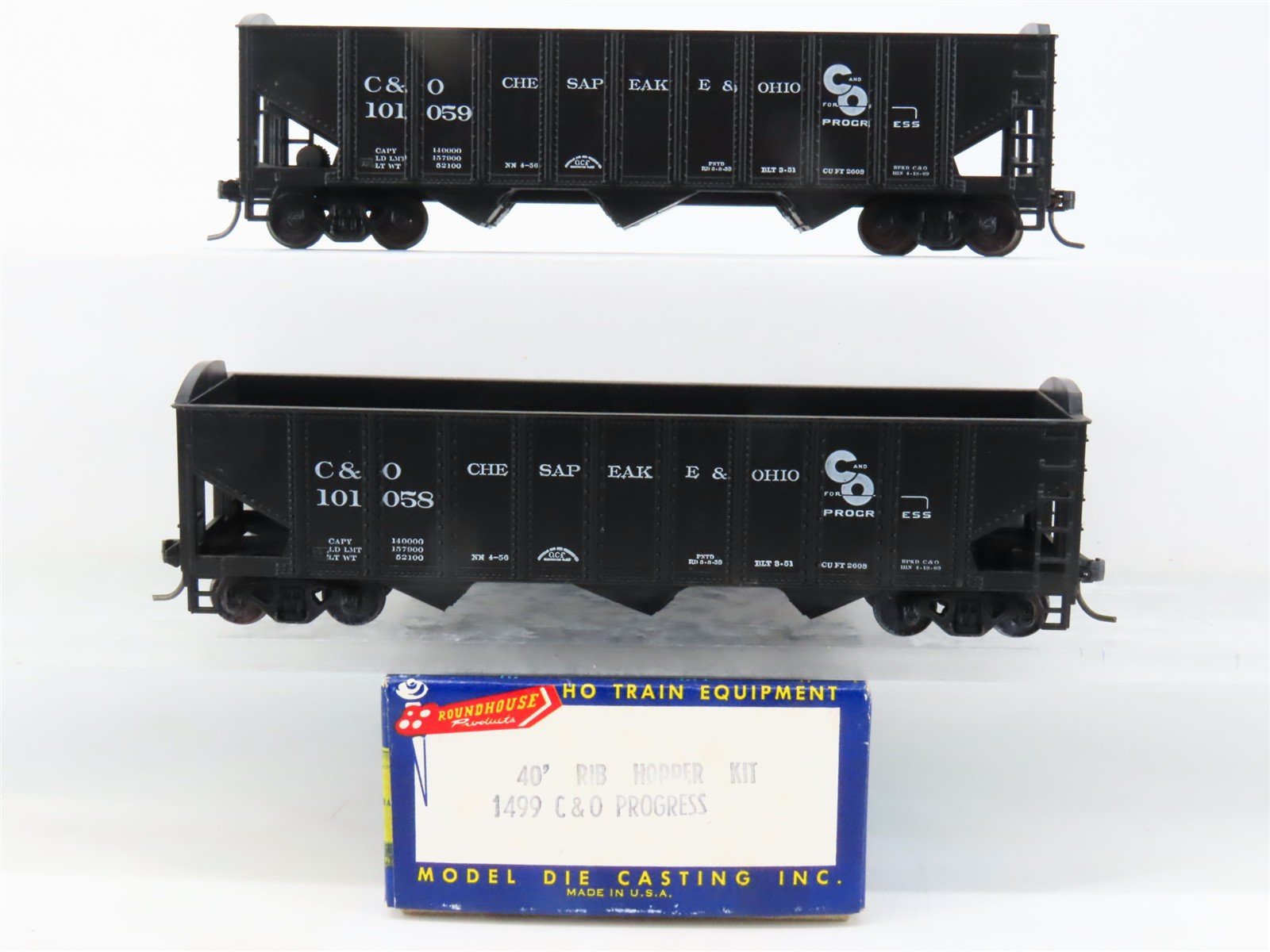LOT of 2 HO Scale Roundhouse 1499 C&O 