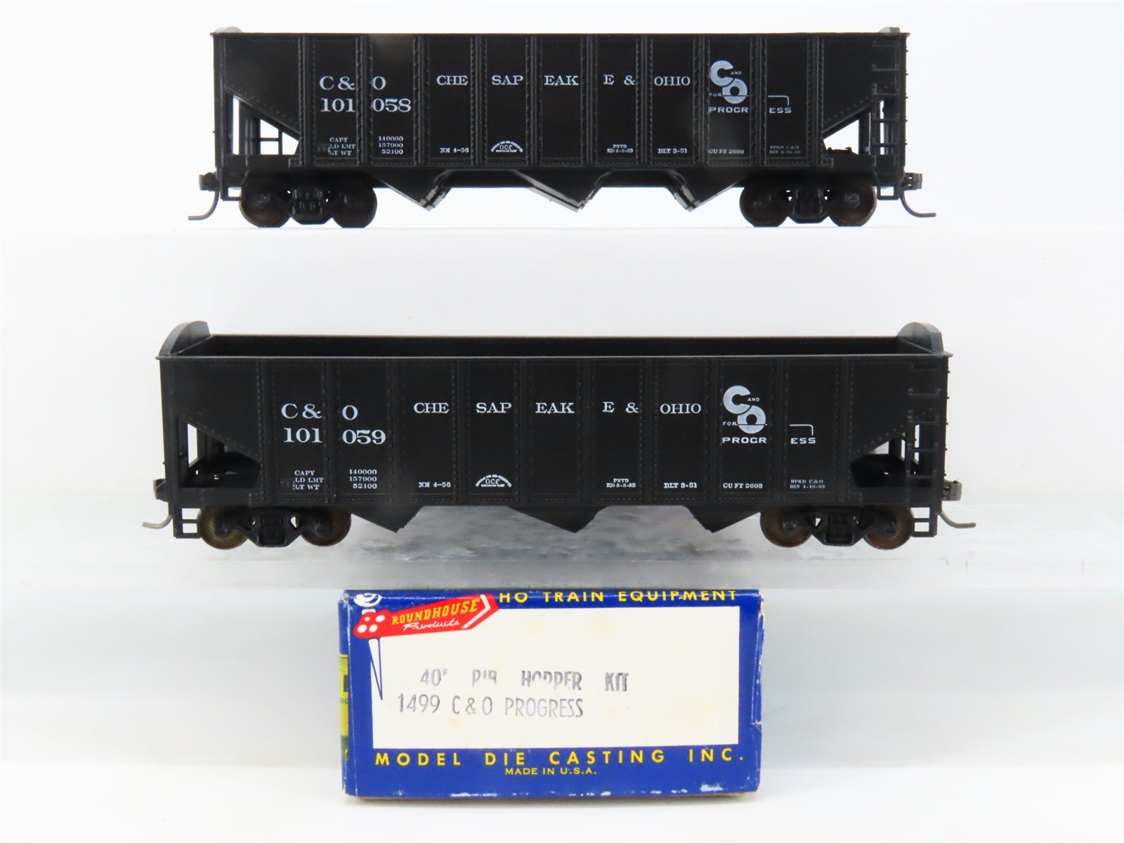 LOT of 2 HO Scale Roundhouse 1499 C&O 