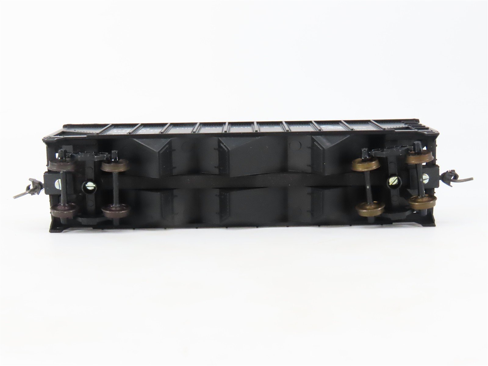 HO Scale Roundhouse 1499 C&O Progress 3-Bay Open Hopper #101048 - Upgraded