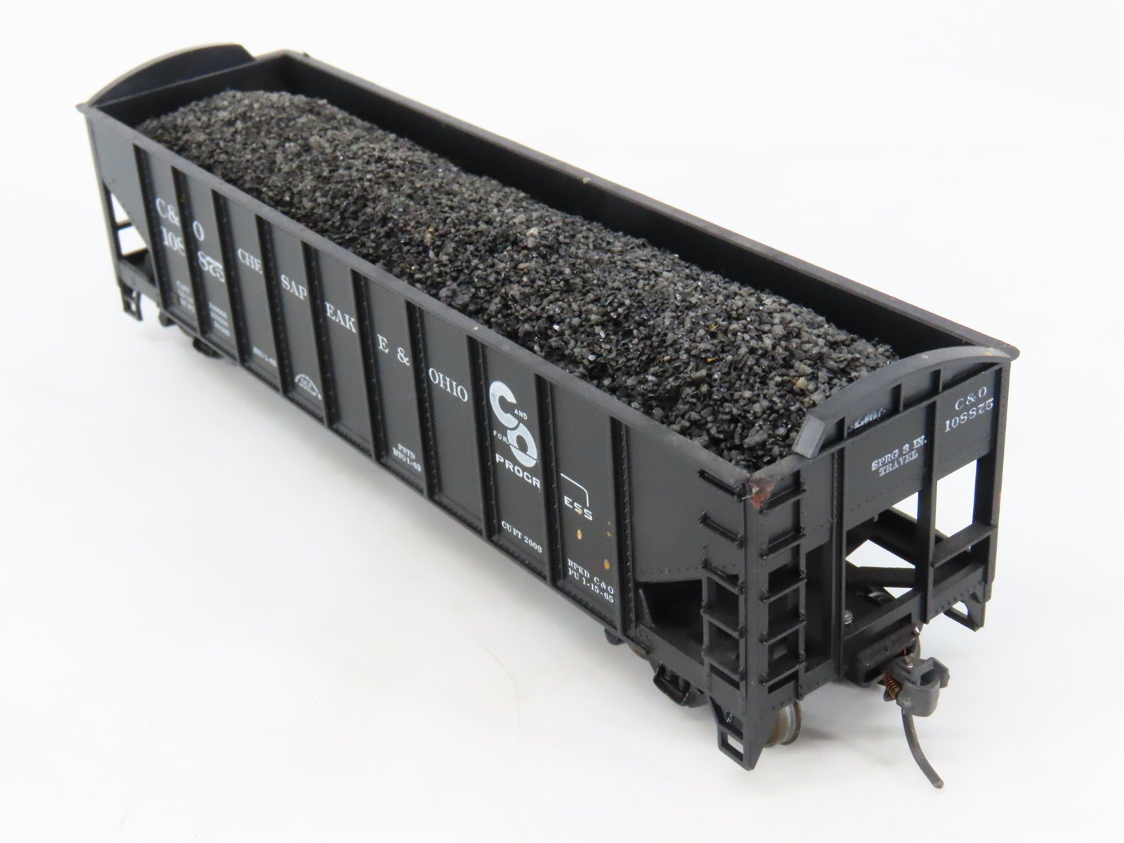 LOT of 2 HO Scale Roundhouse 1499 C&O Progress 3-Bay Hopper w/ Load - Upgraded