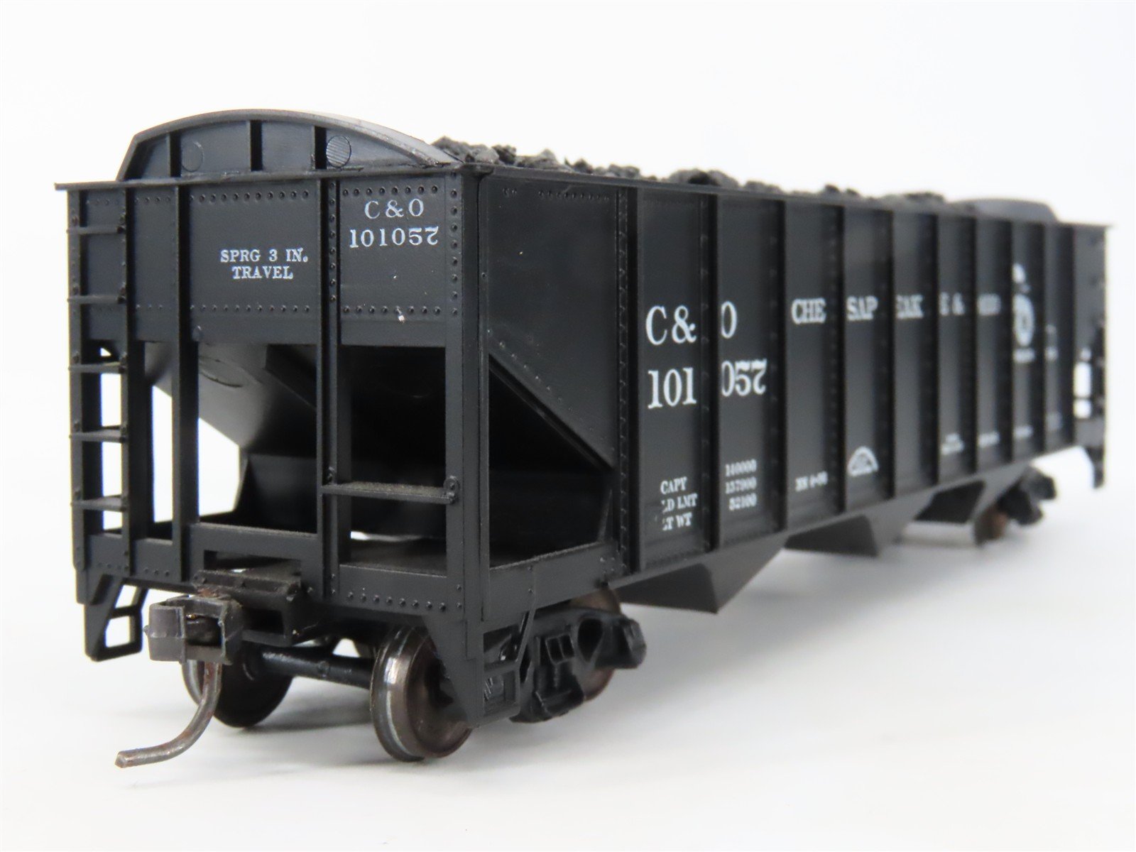 LOT of 2 HO Scale Roundhouse 1499 C&O Progress 3-Bay Hopper w/ Load - Upgraded