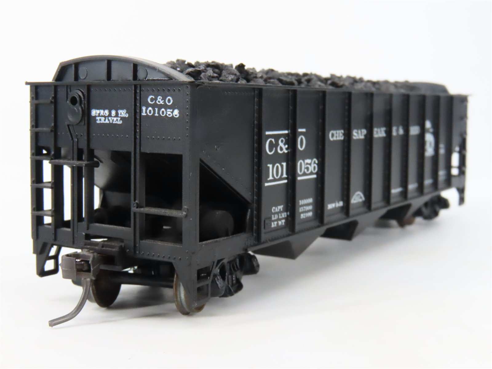LOT of 2 HO Scale Roundhouse 1499 C&O Progress 3-Bay Hopper w/ Load - Upgraded