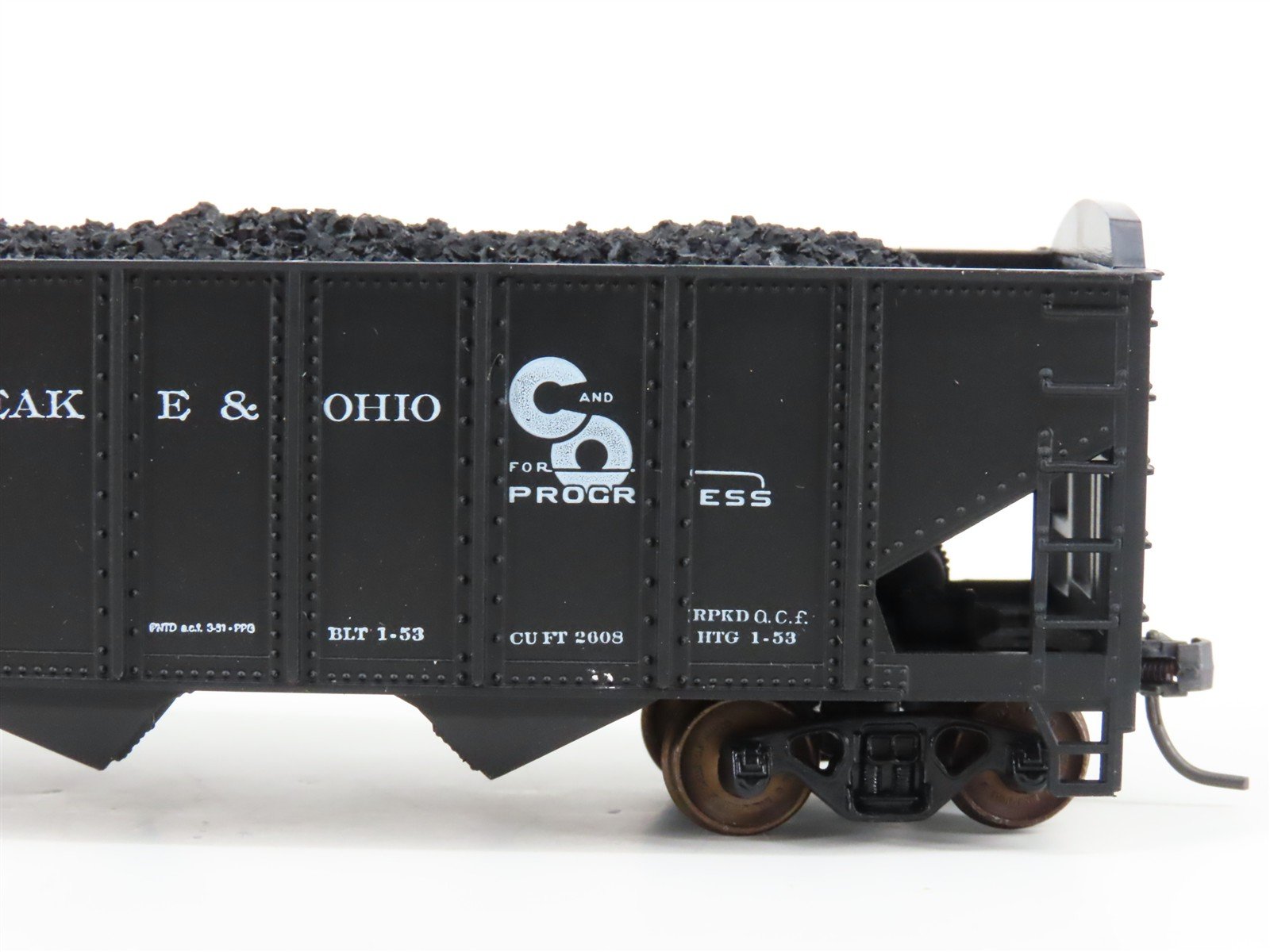 LOT of 2 HO Scale Roundhouse 1499 C&O Progress 3-Bay Hopper w/ Load - Upgraded