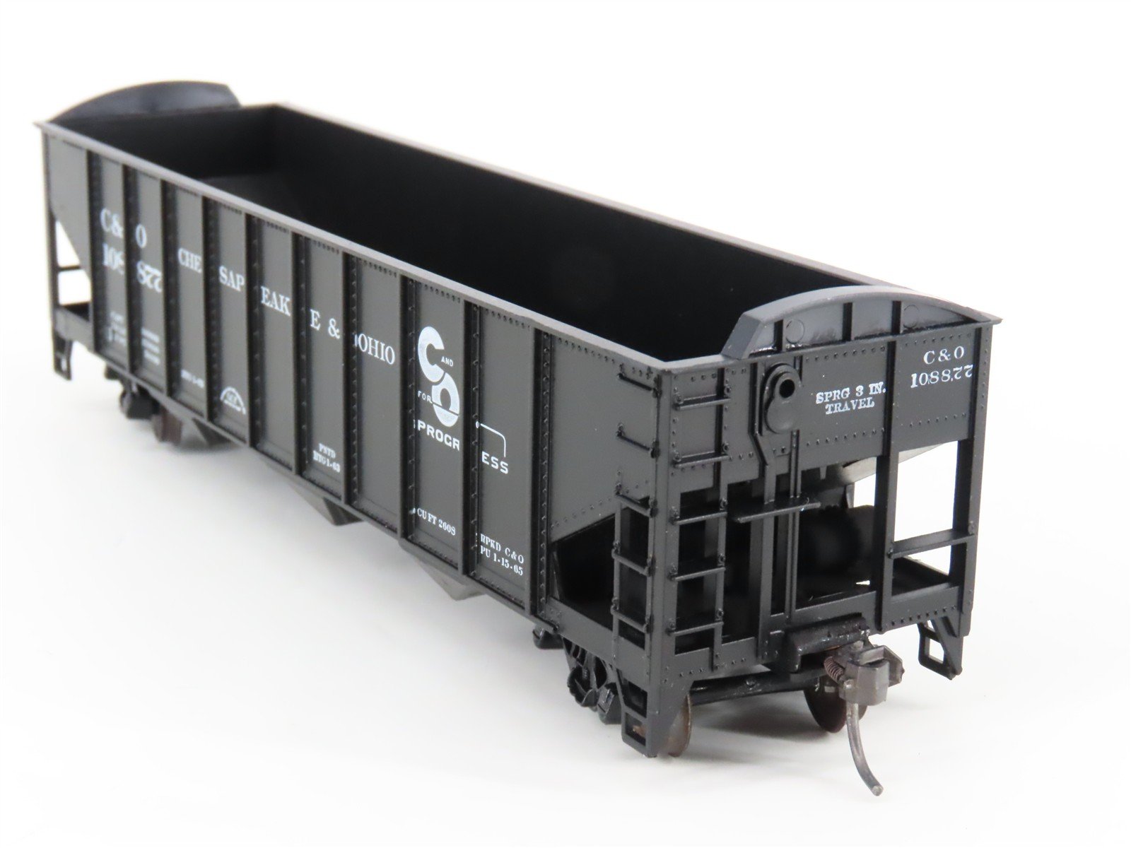 HO Scale Roundhouse 1499 C&O Progress 3-Bay Open Hopper #108877 - Upgraded