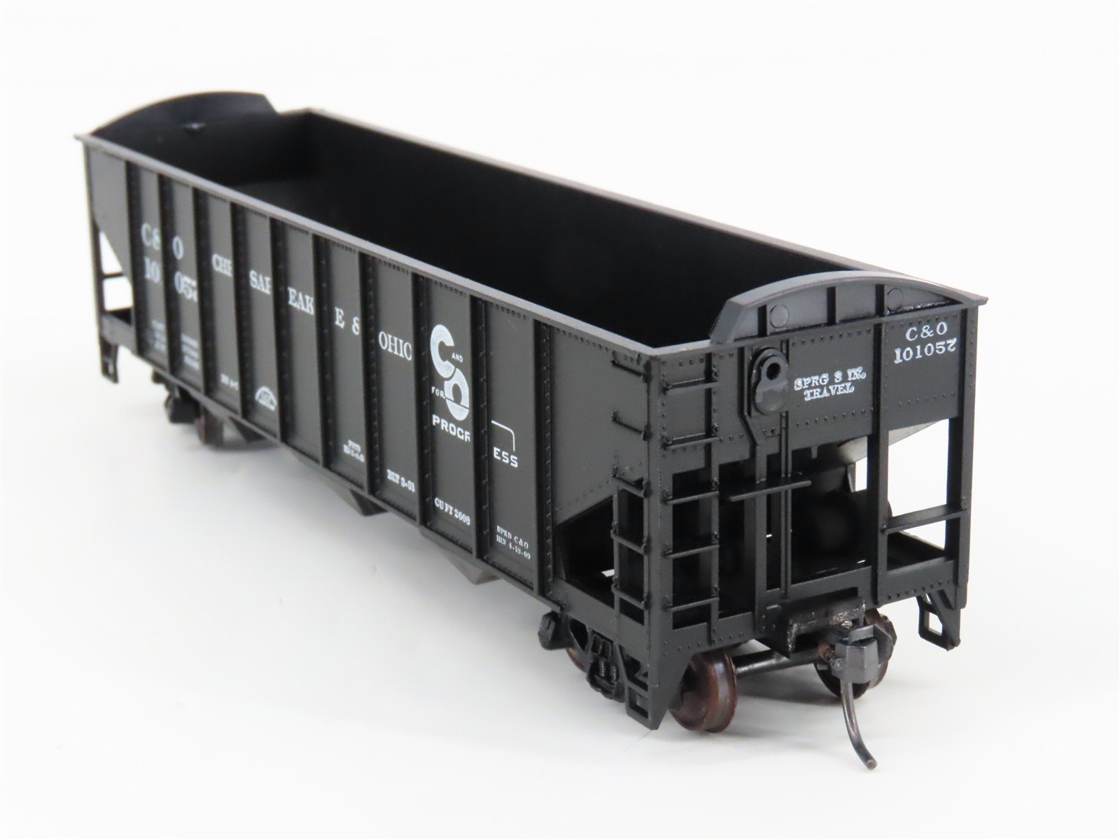 HO Scale Roundhouse 1499 C&O Progress 3-Bay Open Hopper #101057 - Upgraded