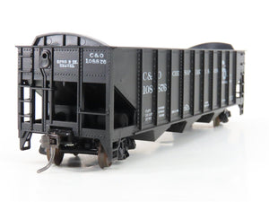 LOT of 2 HO Scale Roundhouse 1499 C&O 