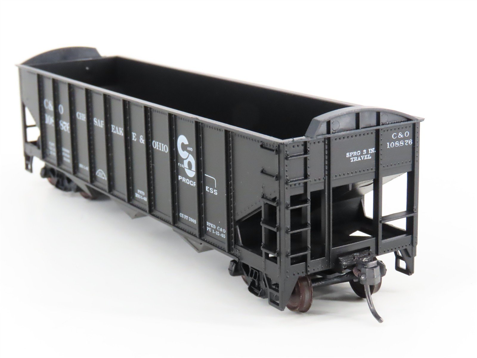 HO Scale Roundhouse 1499 C&O Progress 3-Bay Open Hopper #108876 - Upgraded