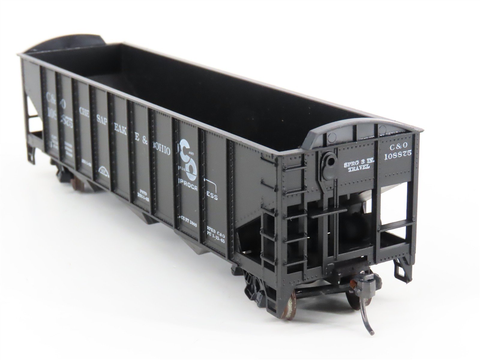 HO Scale Roundhouse 1499 C&O Progress 3-Bay Open Hopper #108875 - Upgraded