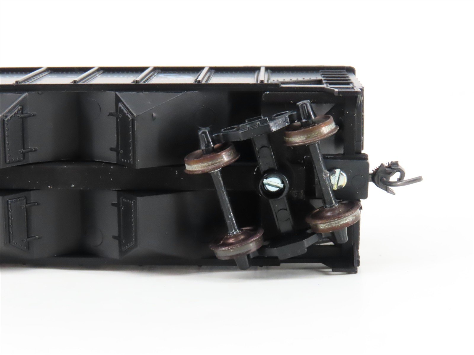 HO Scale Roundhouse 1499 C&O Progress 3-Bay Open Hopper #108875 - Upgraded