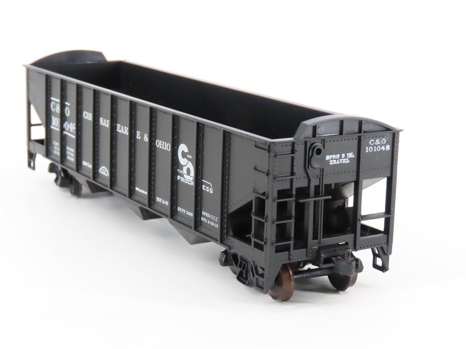 HO Scale Roundhouse 1499 C&O Progress 3-Bay Open Hopper #101048 - Upgraded