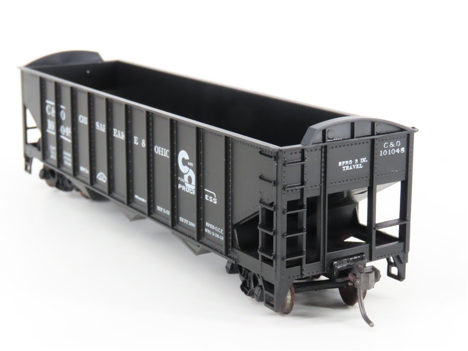 HO Scale Roundhouse 1499 C&O Progress 3-Bay Open Hopper #101048 - Upgraded