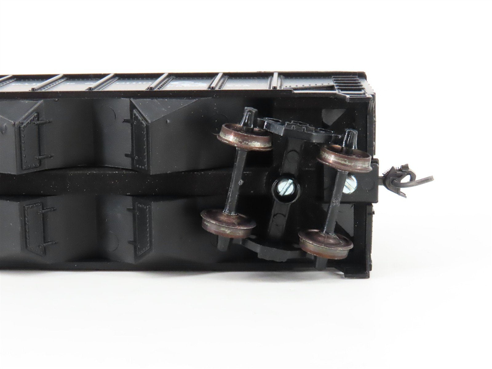 HO Scale Roundhouse 1499 C&O Progress 3-Bay Open Hopper #101048 - Upgraded