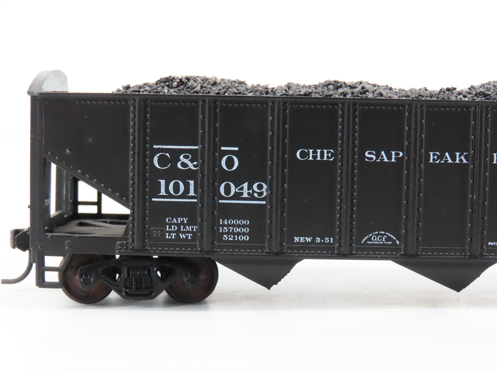 LOT of 2 HO Roundhouse 1499 C&O Progress 3-Bay Hopper w/ Coal Load - Upgraded