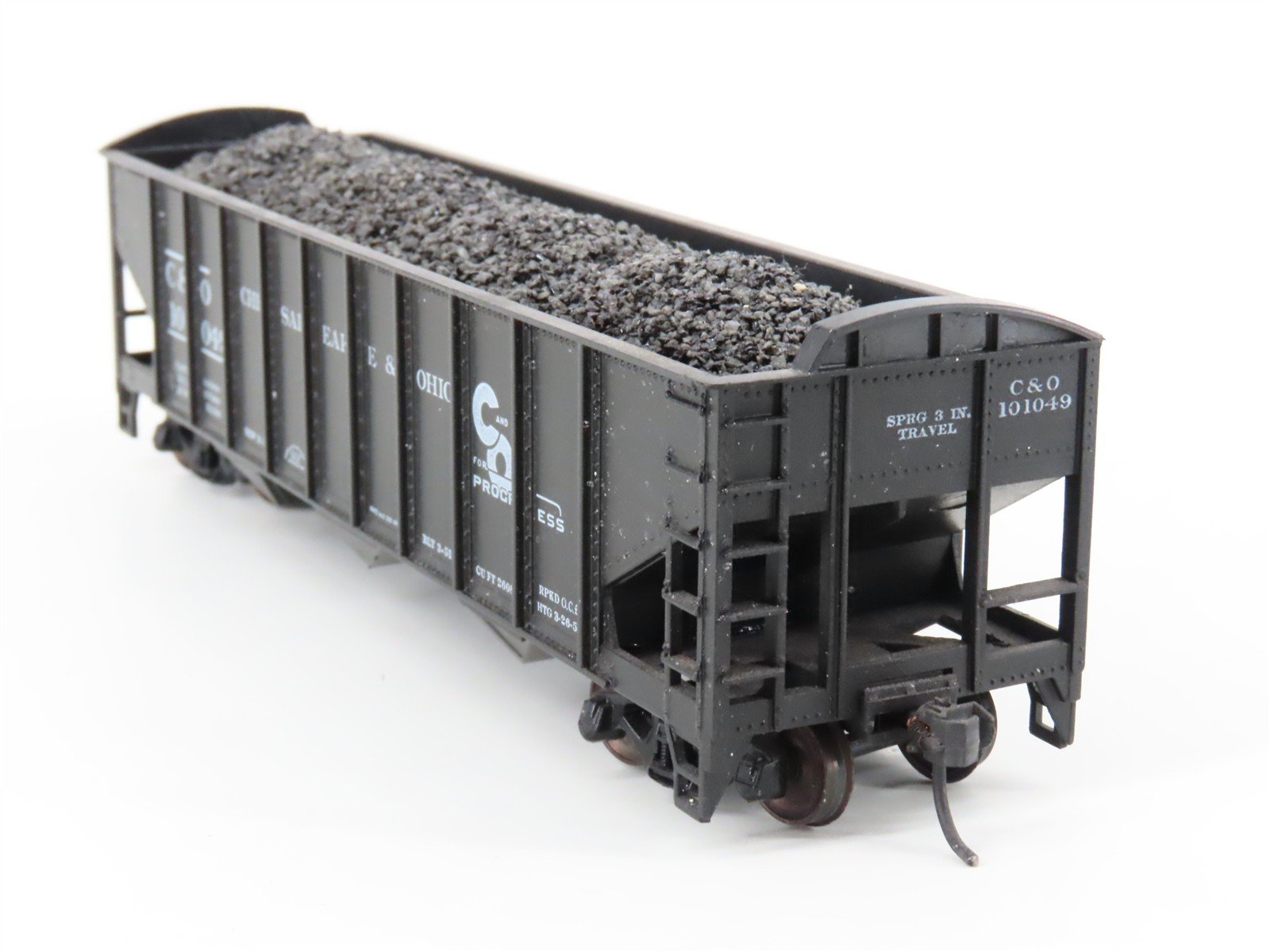 LOT of 2 HO Roundhouse 1499 C&O Progress 3-Bay Hopper w/ Coal Load - Upgraded
