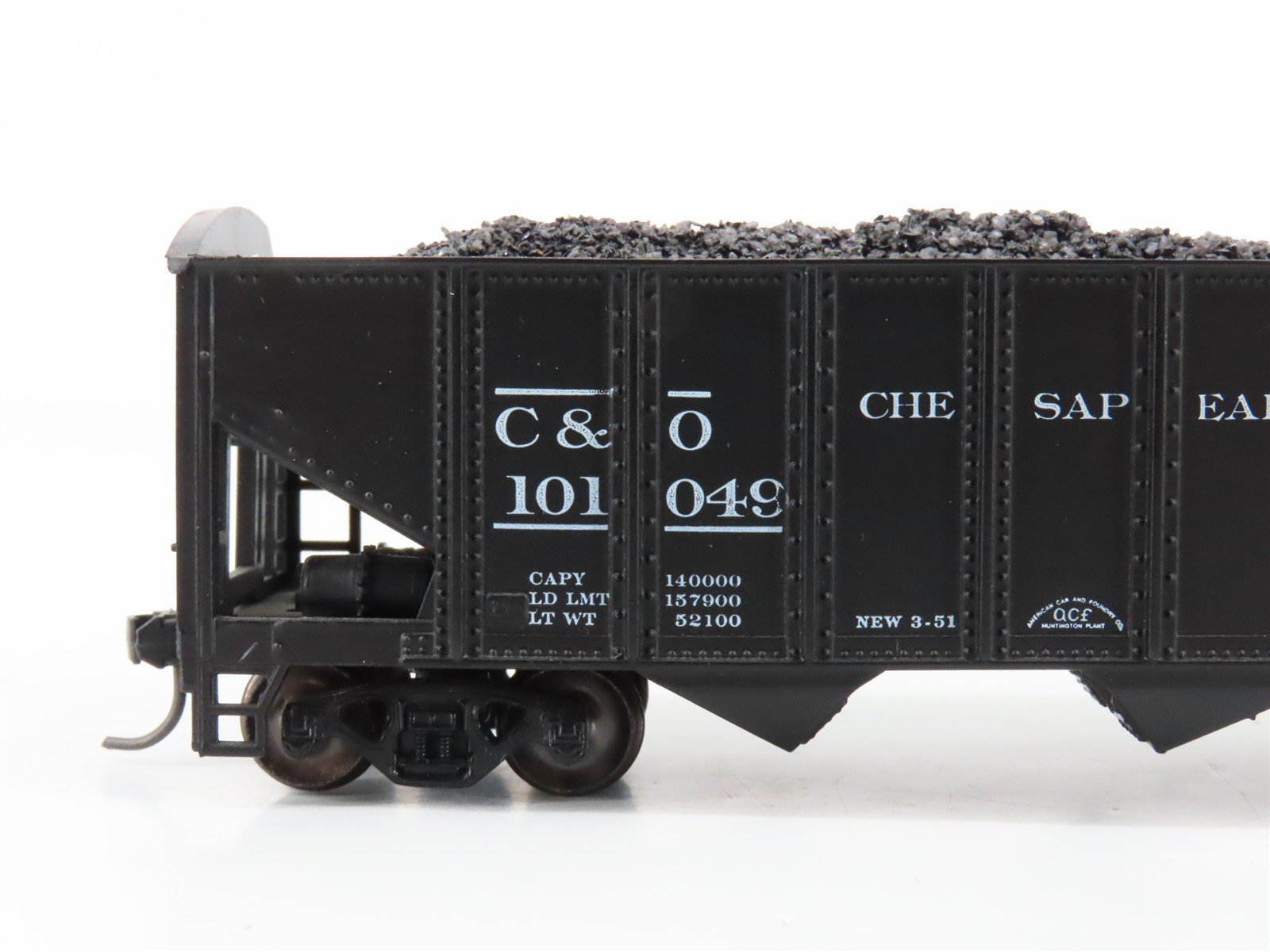 LOT of 2 HO Roundhouse 1499 C&O Progress 3-Bay Hopper w/ Coal Load - Upgraded