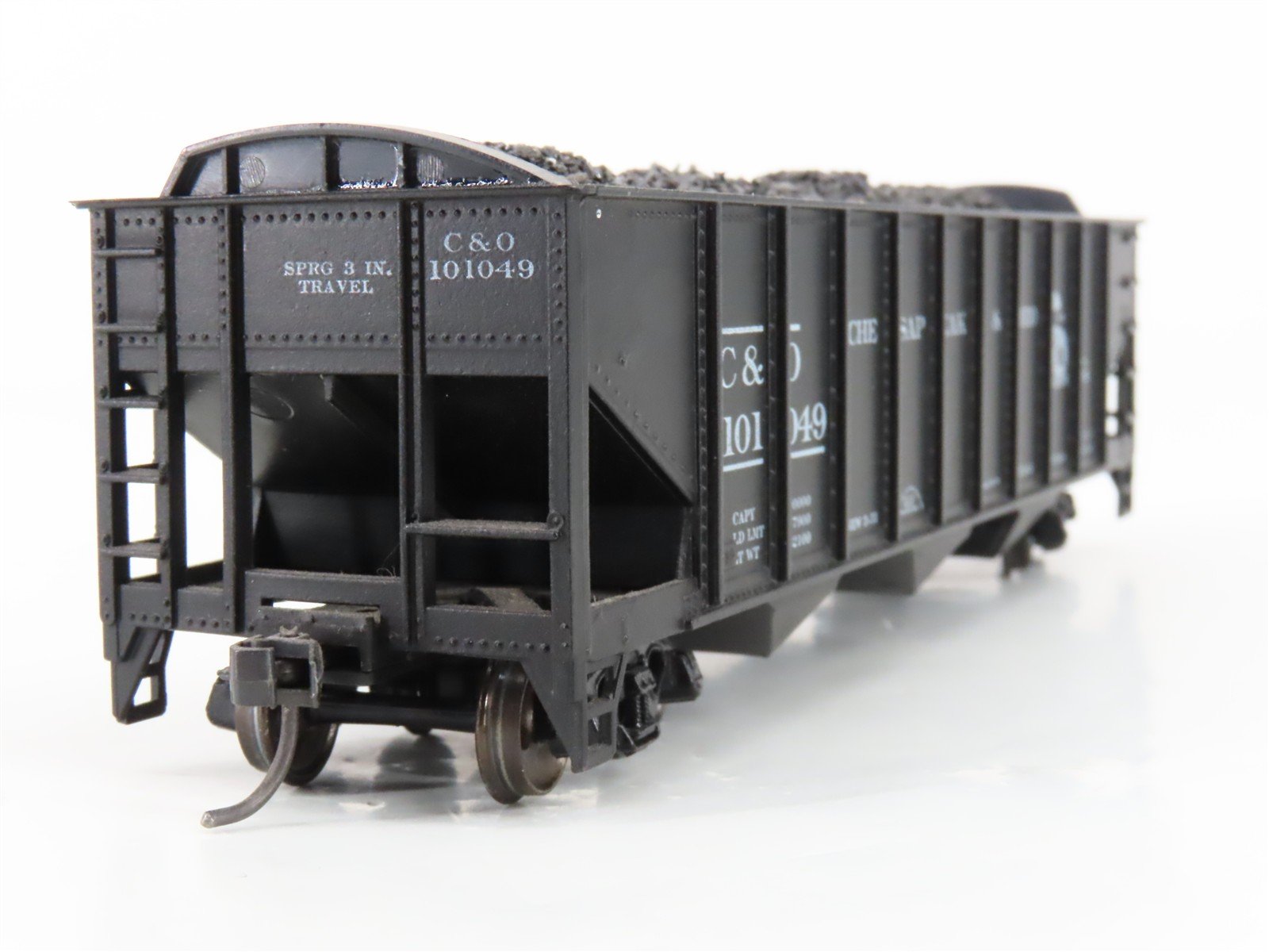 LOT of 2 HO Roundhouse 1499 C&O Progress 3-Bay Hopper w/ Coal Load - Upgraded