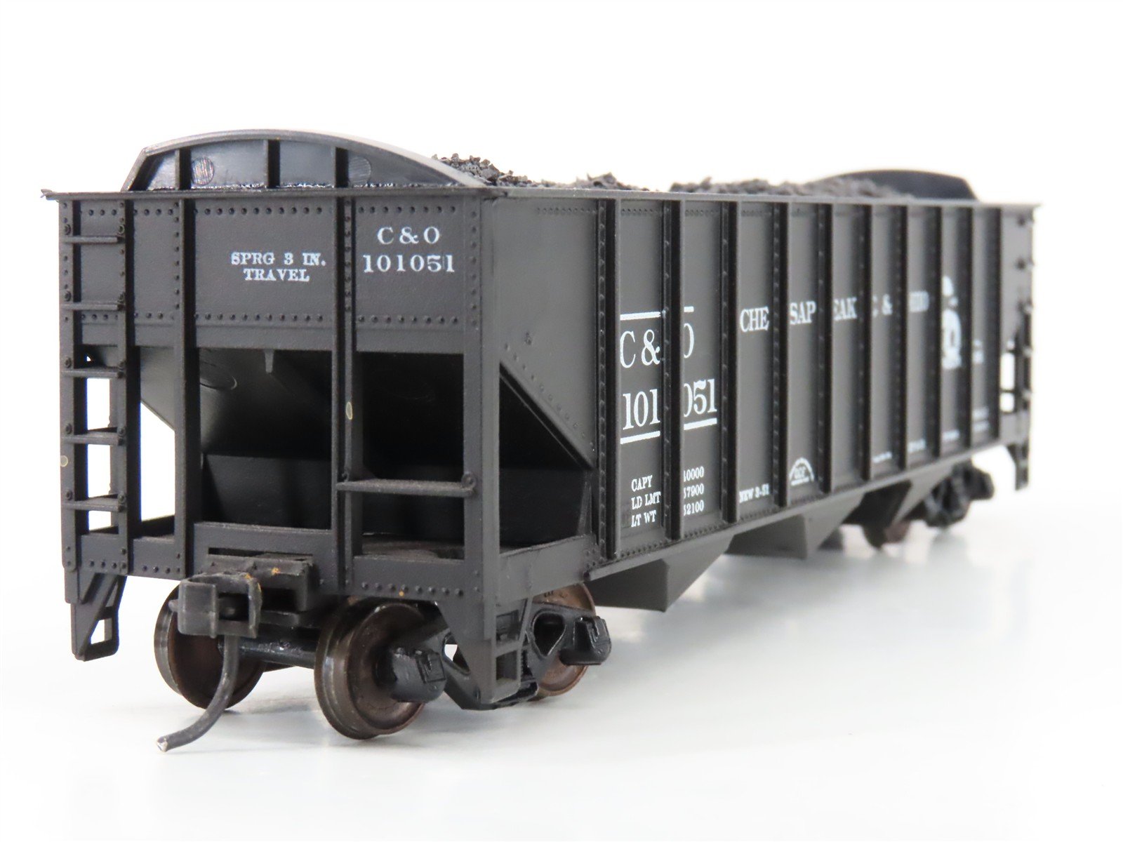 LOT of 2 HO Roundhouse 1499 C&O Progress 3-Bay Hopper w/ Coal Load - Upgraded