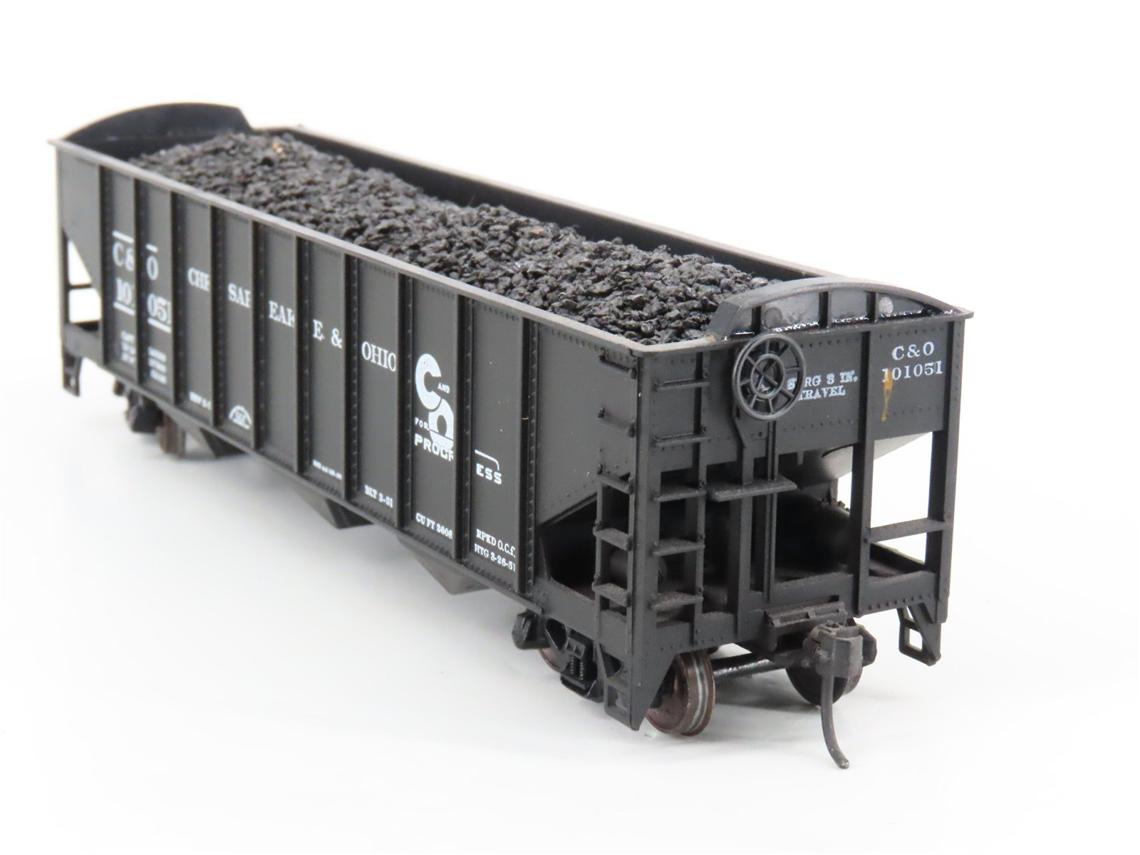 LOT of 2 HO Roundhouse 1499 C&O Progress 3-Bay Hopper w/ Coal Load - Upgraded