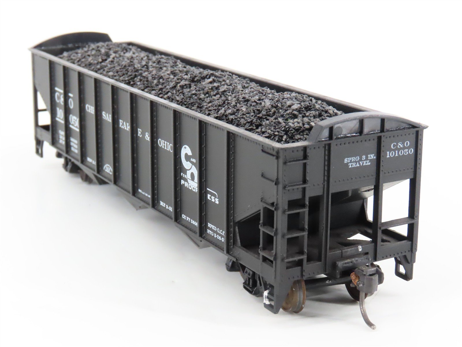 LOT of 2 HO Roundhouse 1499 C&O Progress 3-Bay Hopper w/ Coal Load - Upgraded