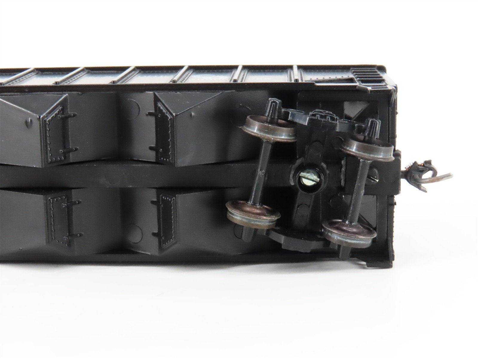 LOT of 2 HO Roundhouse 1499 C&O Progress 3-Bay Hopper w/ Coal Load - Upgraded