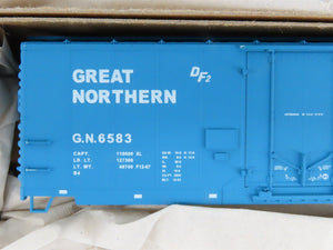 HO Scale Accurail Kit 3109 GN Great Northern Big Sky Blue 40' Box Car 6-Pack