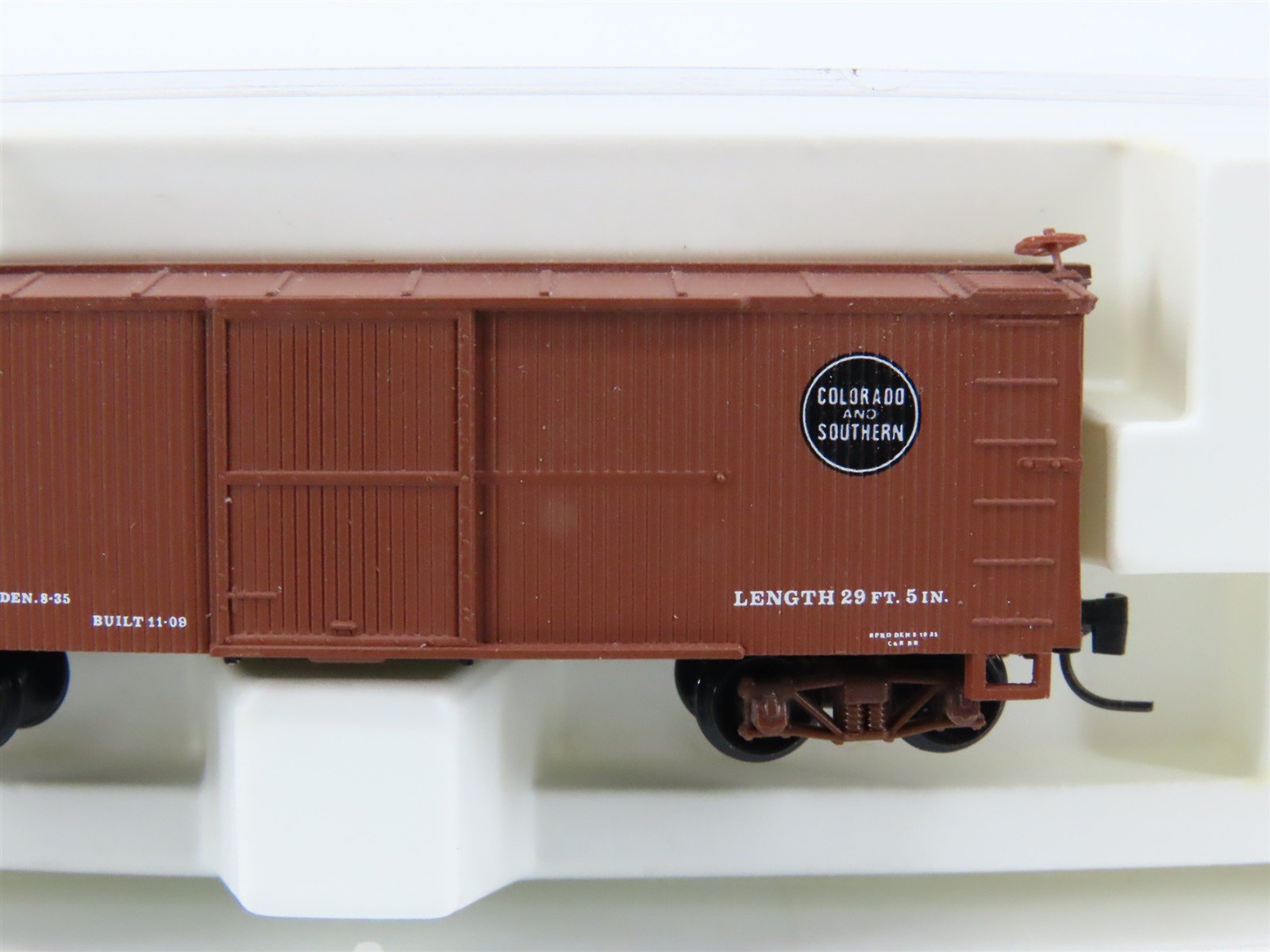 Nn3 Scale Micro-Trains MTL 15106 C&S Colorado & Southern 30' Wood Box Car #8226
