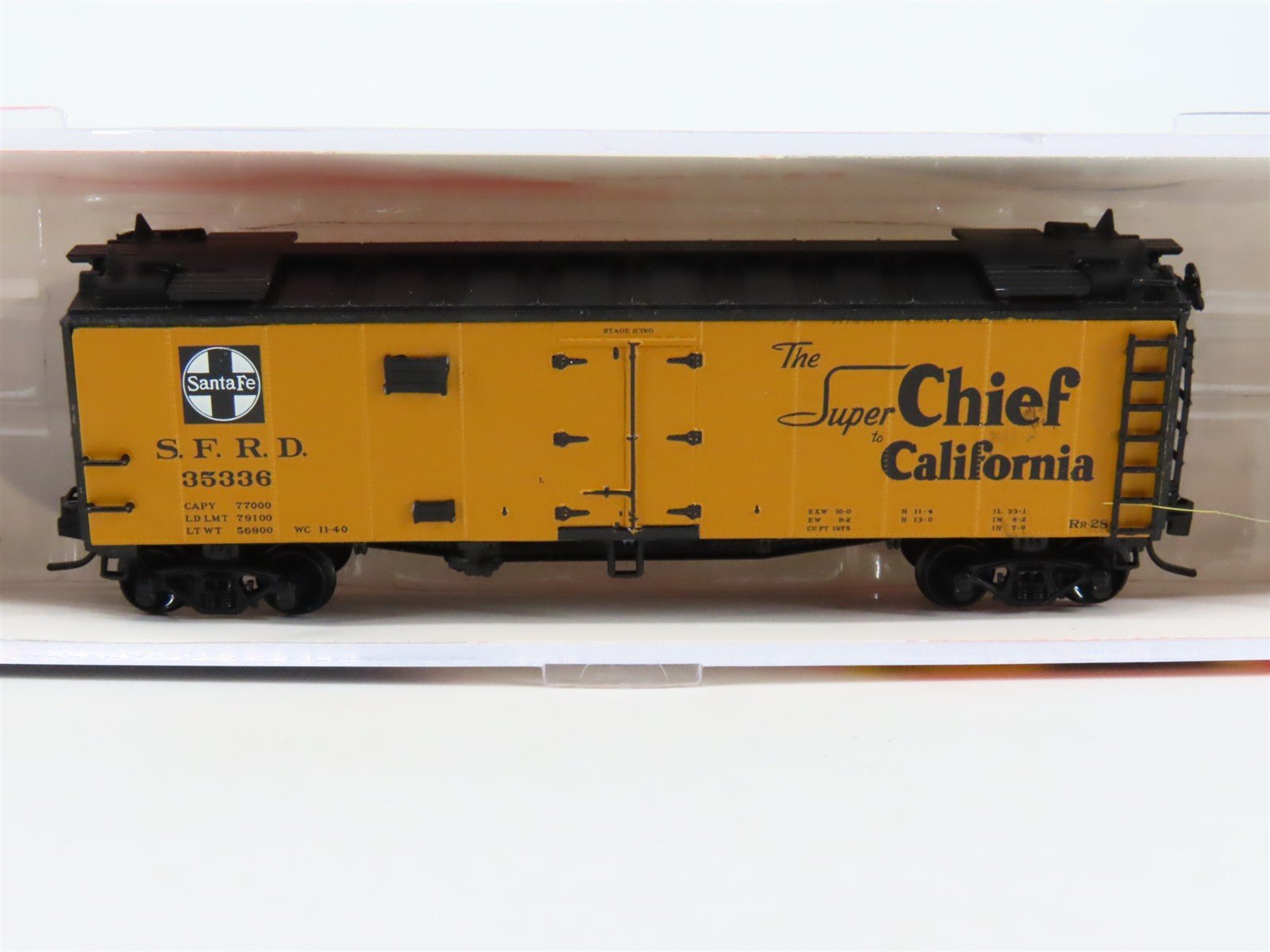N Scale InterMountain 66113-03* SFRD Santa Fe Railroad Super Chief Reefer #35336