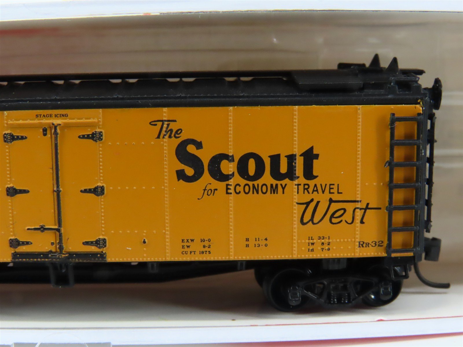 N Scale InterMountain 66118-12* SFRD Santa Fe Railroad The Scout Reefer #35694