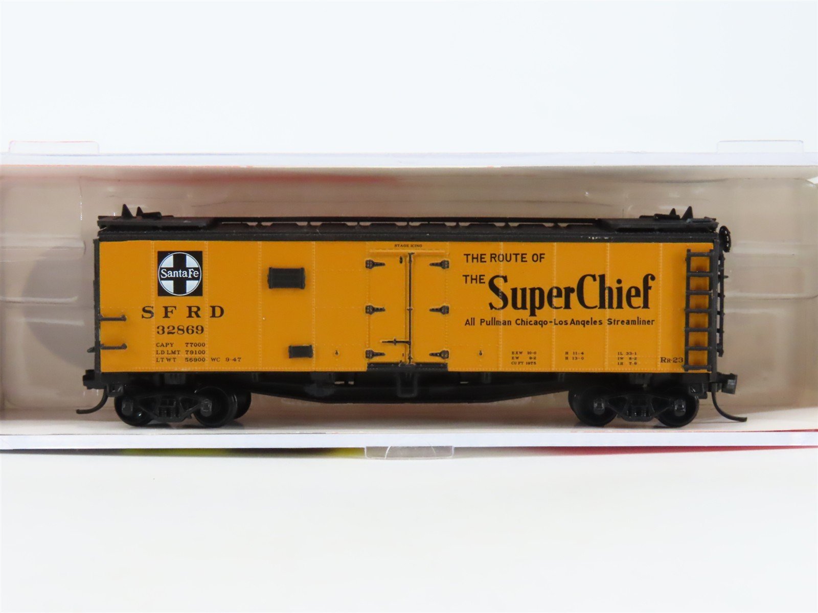 N Scale InterMountain 66109-35* SFRD Santa Fe Reefer Super Chief Reefer #32869