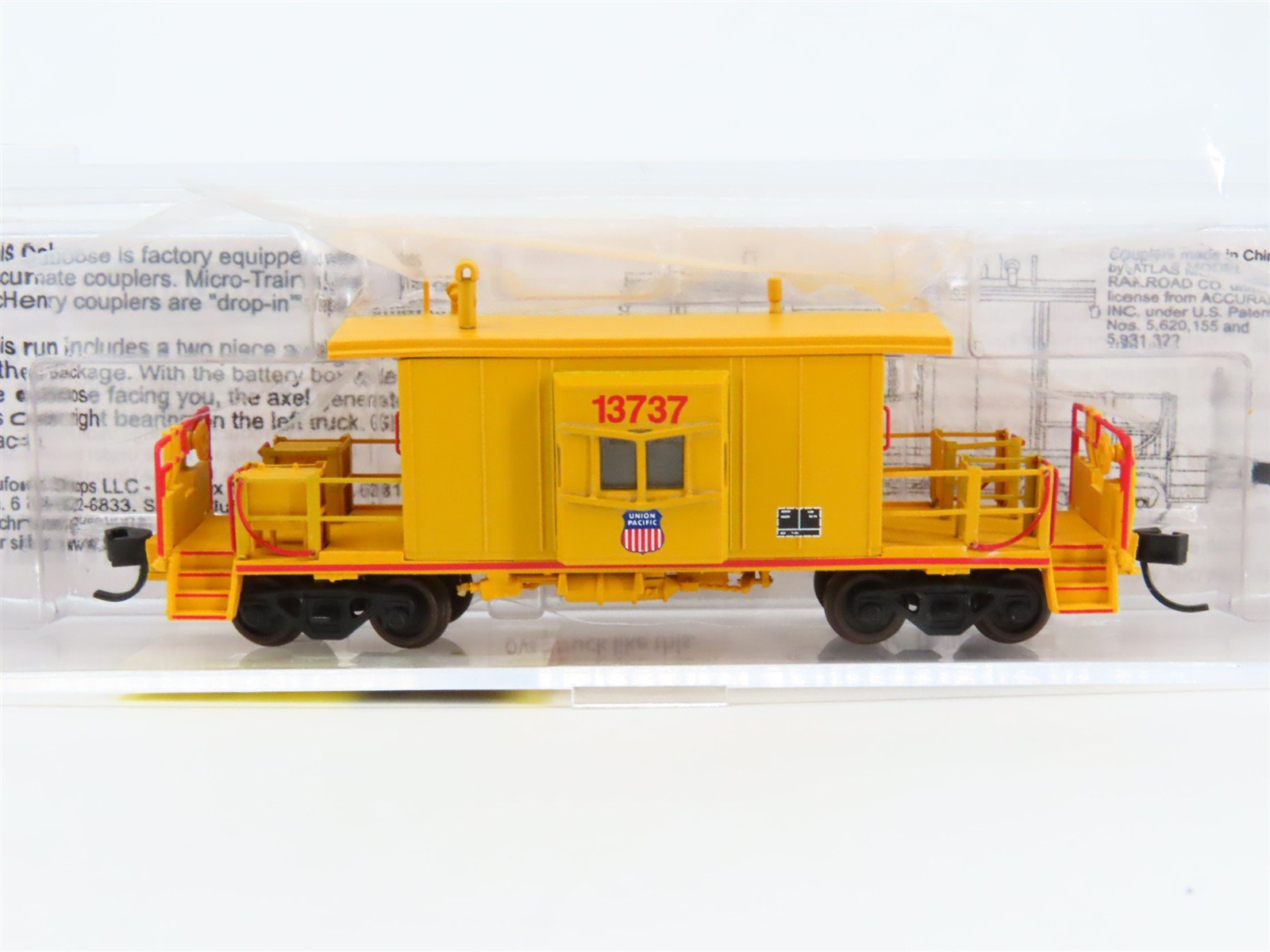 N Scale Bluford Shops 21020 UP Union Pacific Railroad Bay Window Caboose #13737