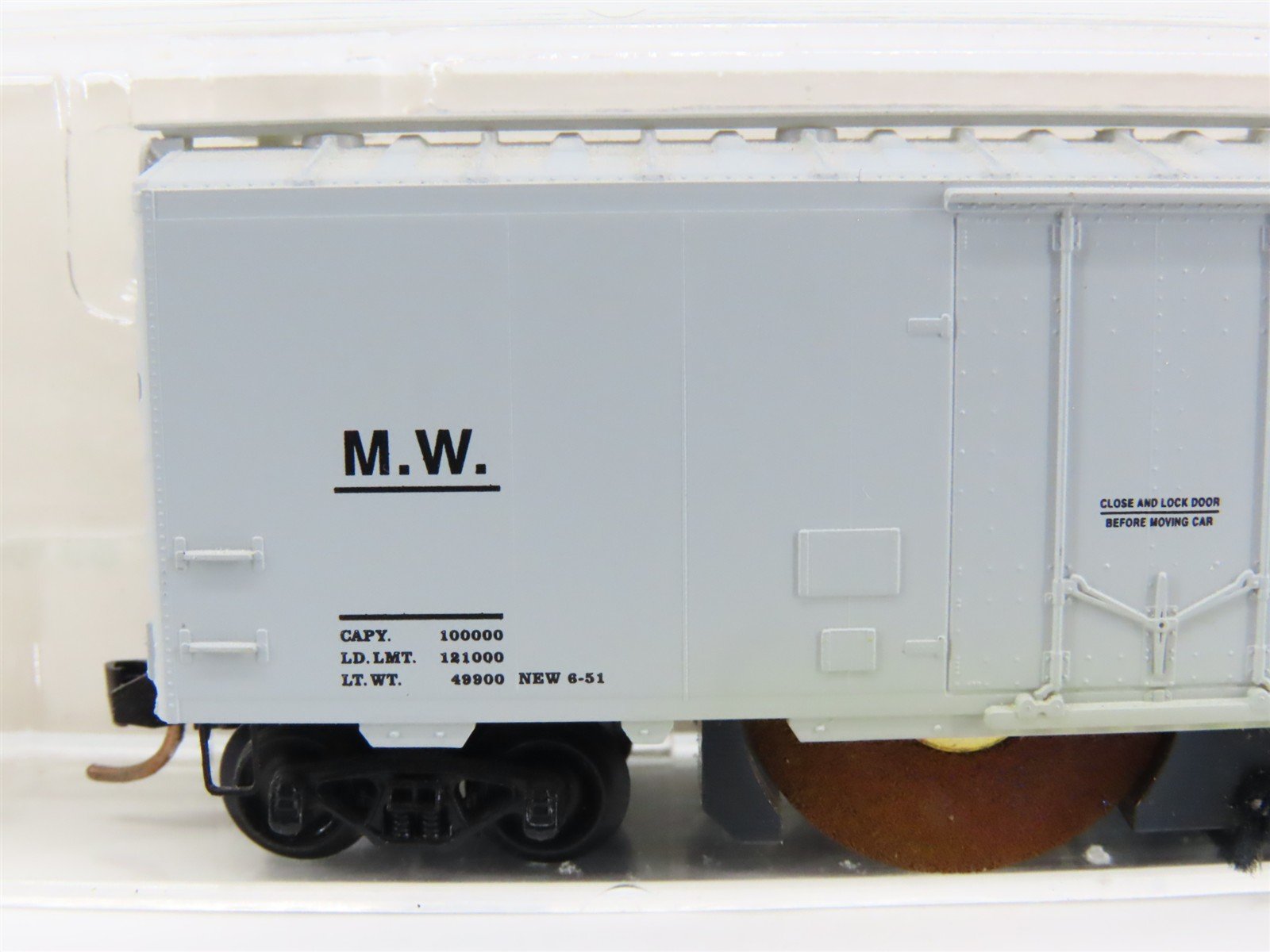N Scale Aztec TS1107 MW Maintenance of Way Track Cleaning Box Car
