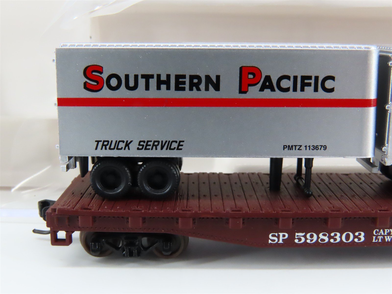 N Scale Atlas 37443 SP Southern Pacific Piggyback Flat Car #598303 w/ 2 Trailers