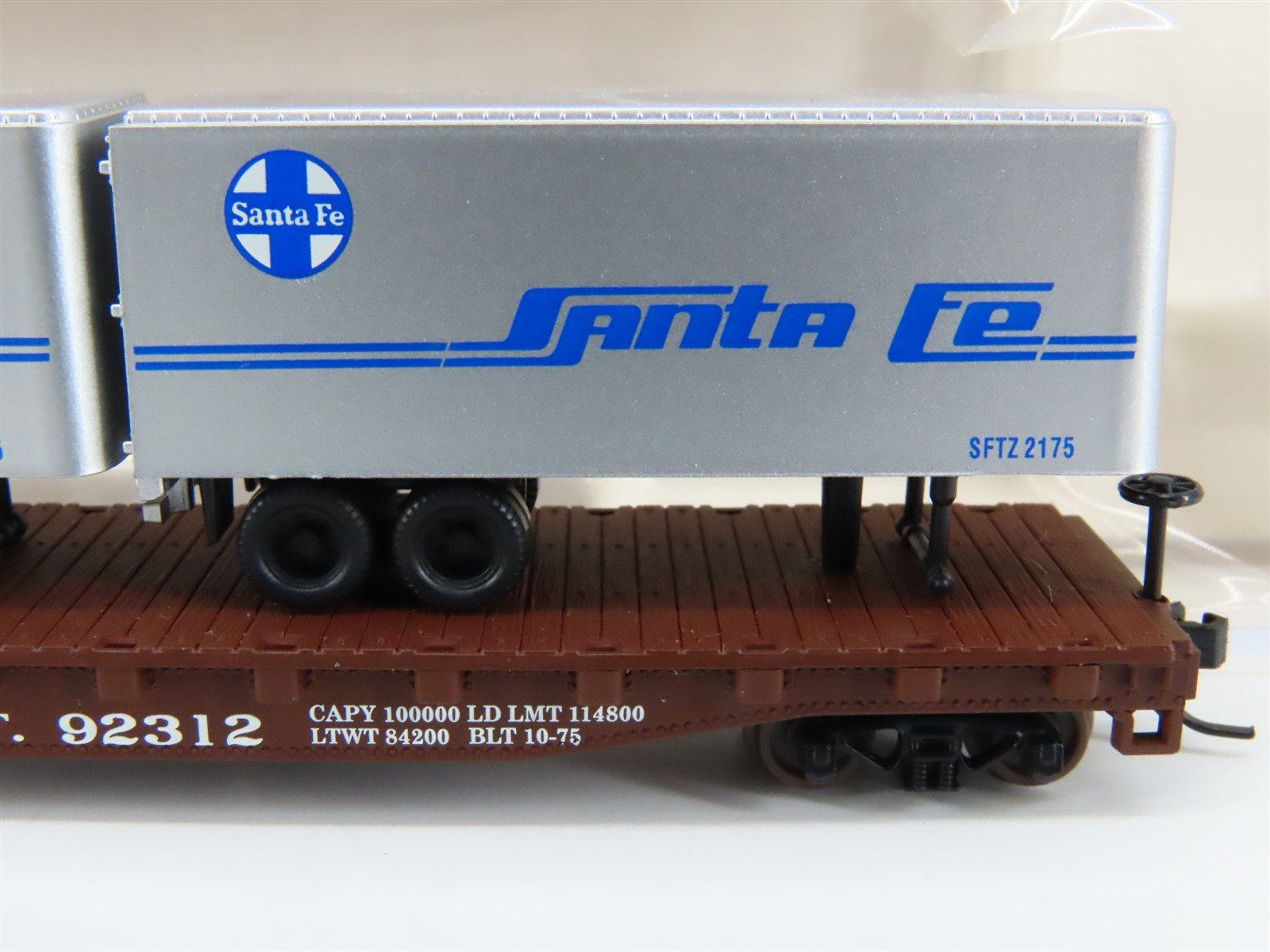 N Scale Atlas 37453 ATSF Santa Fe Piggyback Flat Car #92312 w/ 2 Trailers