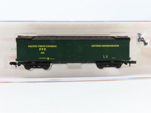 N Scale Roundhouse 82901 PFE Pacific Fruit Express 50' Express Reefer #558